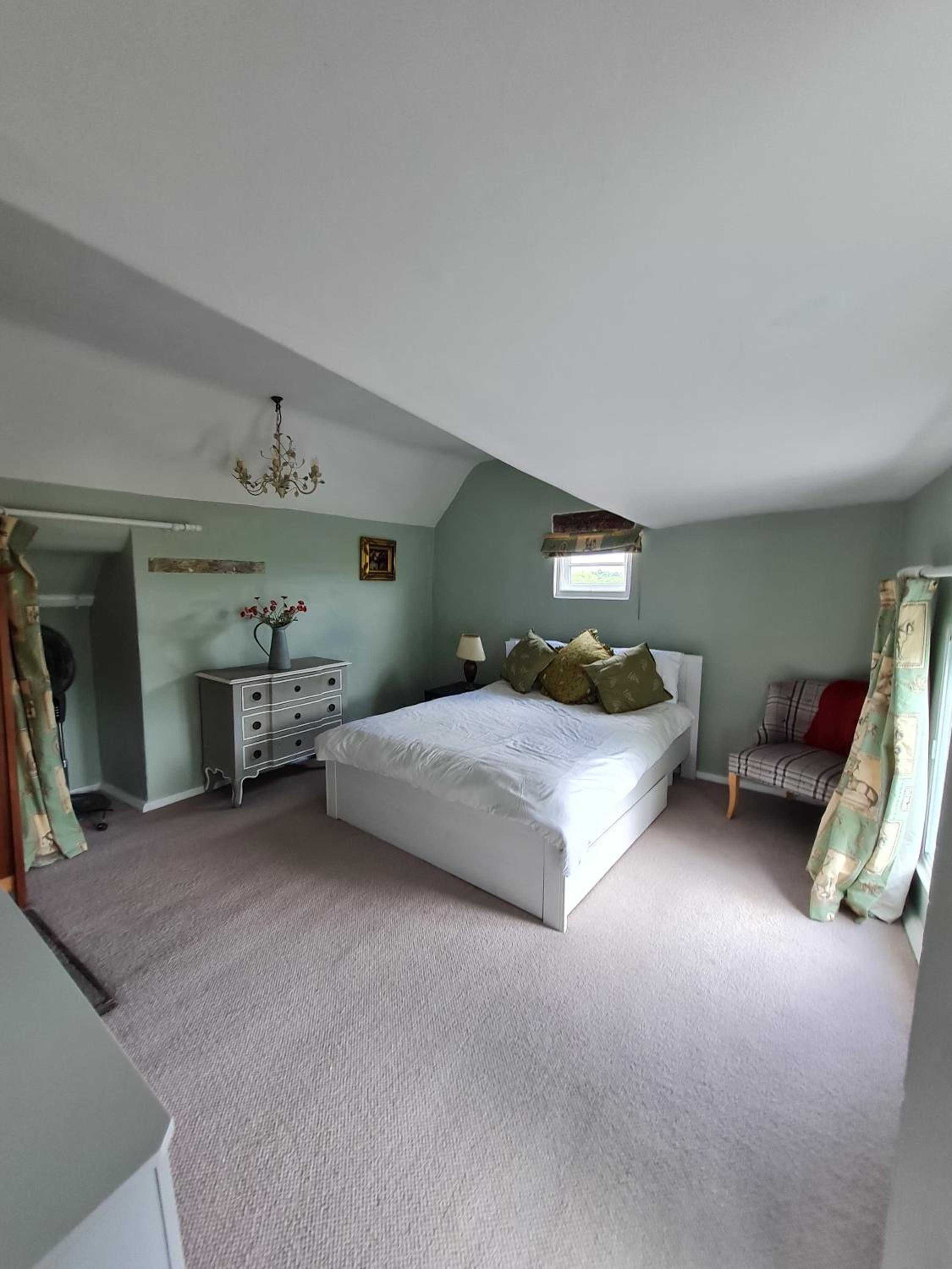 The Old Church House top floor in private house central Frome view 3