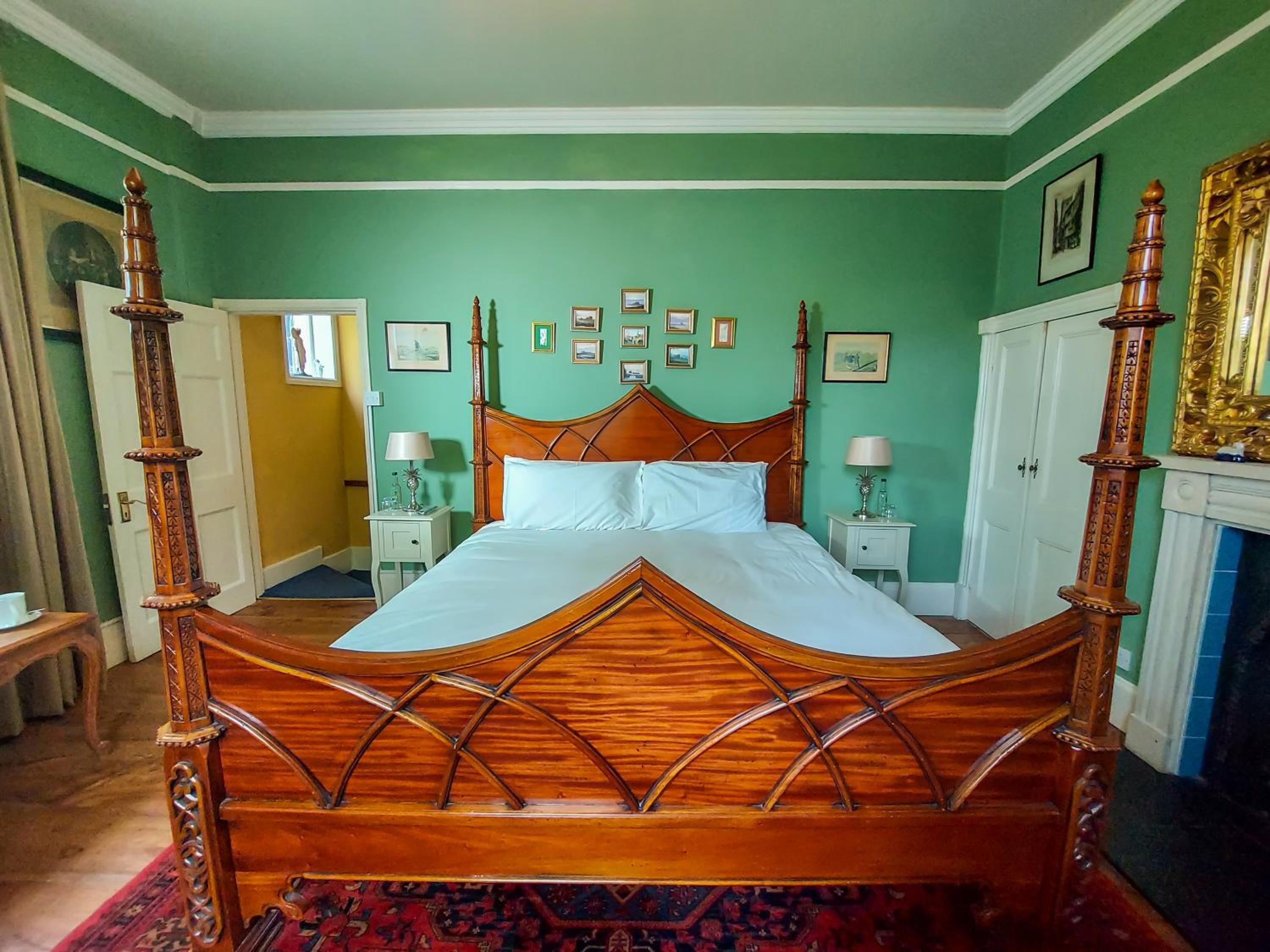 Grosvenor Villa