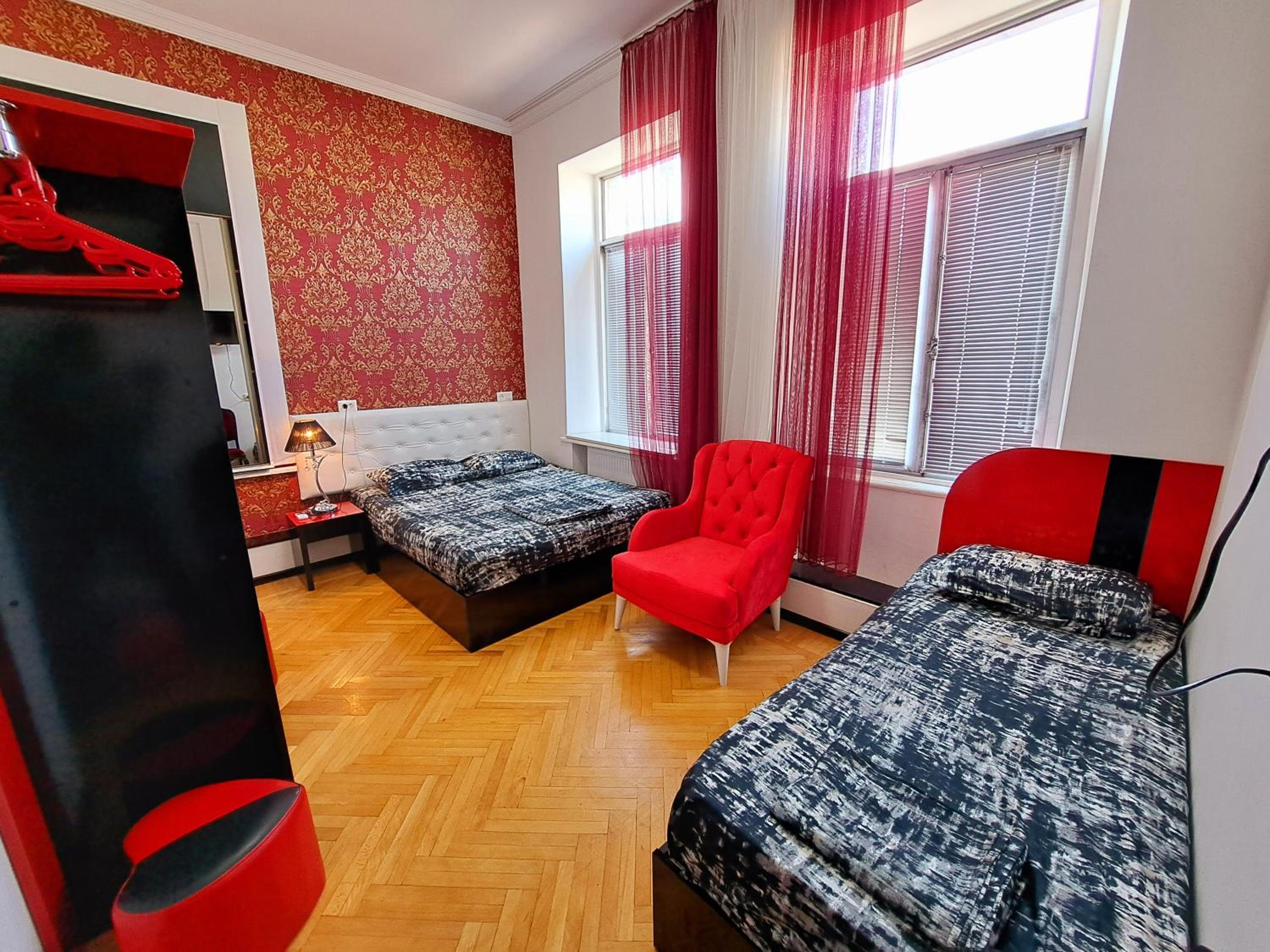 Photo 6