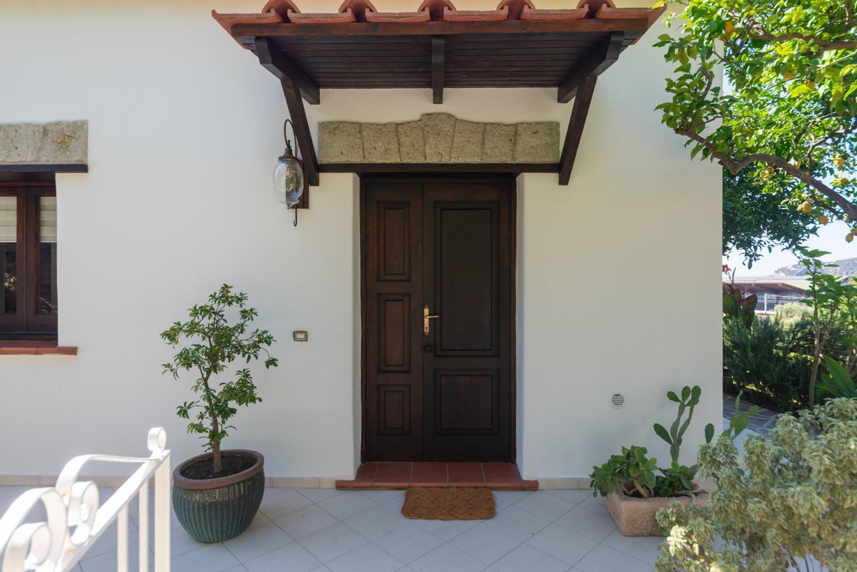 Villa Il Mandorlo with garden and terrace in Forio d'Ischia view 2