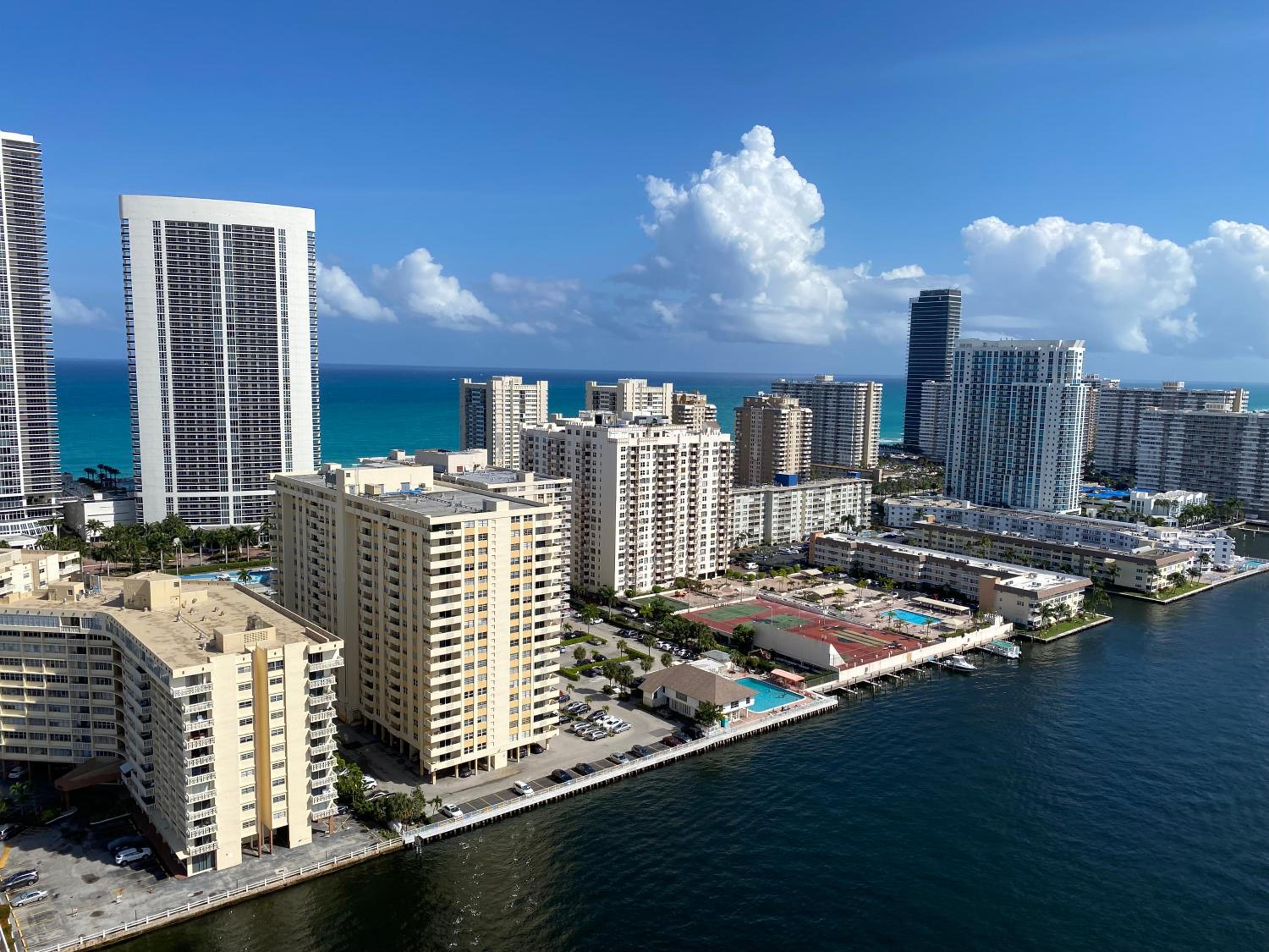 Miami Beach Glam, Ocean Views & Elegance -28B