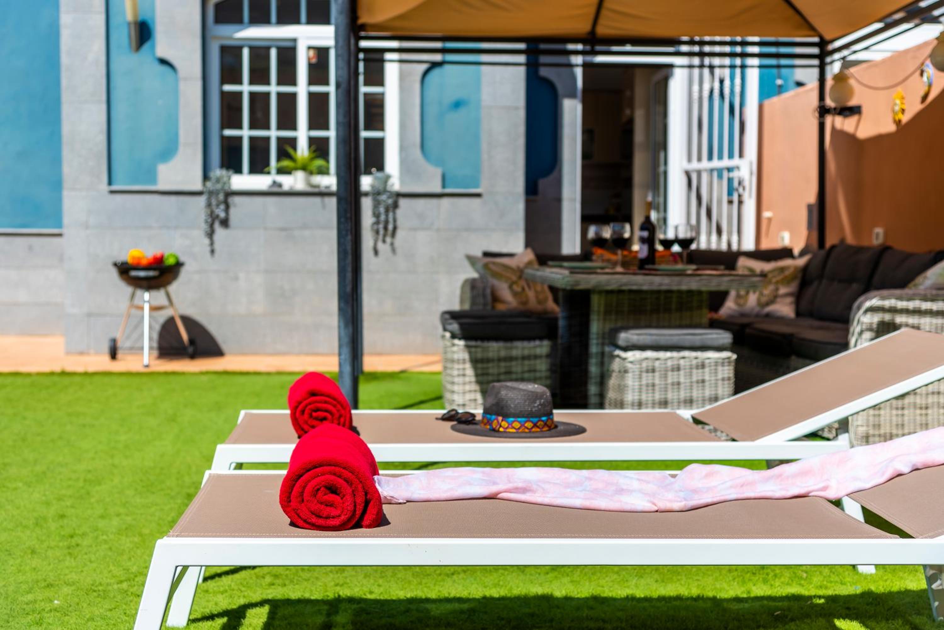 VILLA MELYNA Private Heated Pool