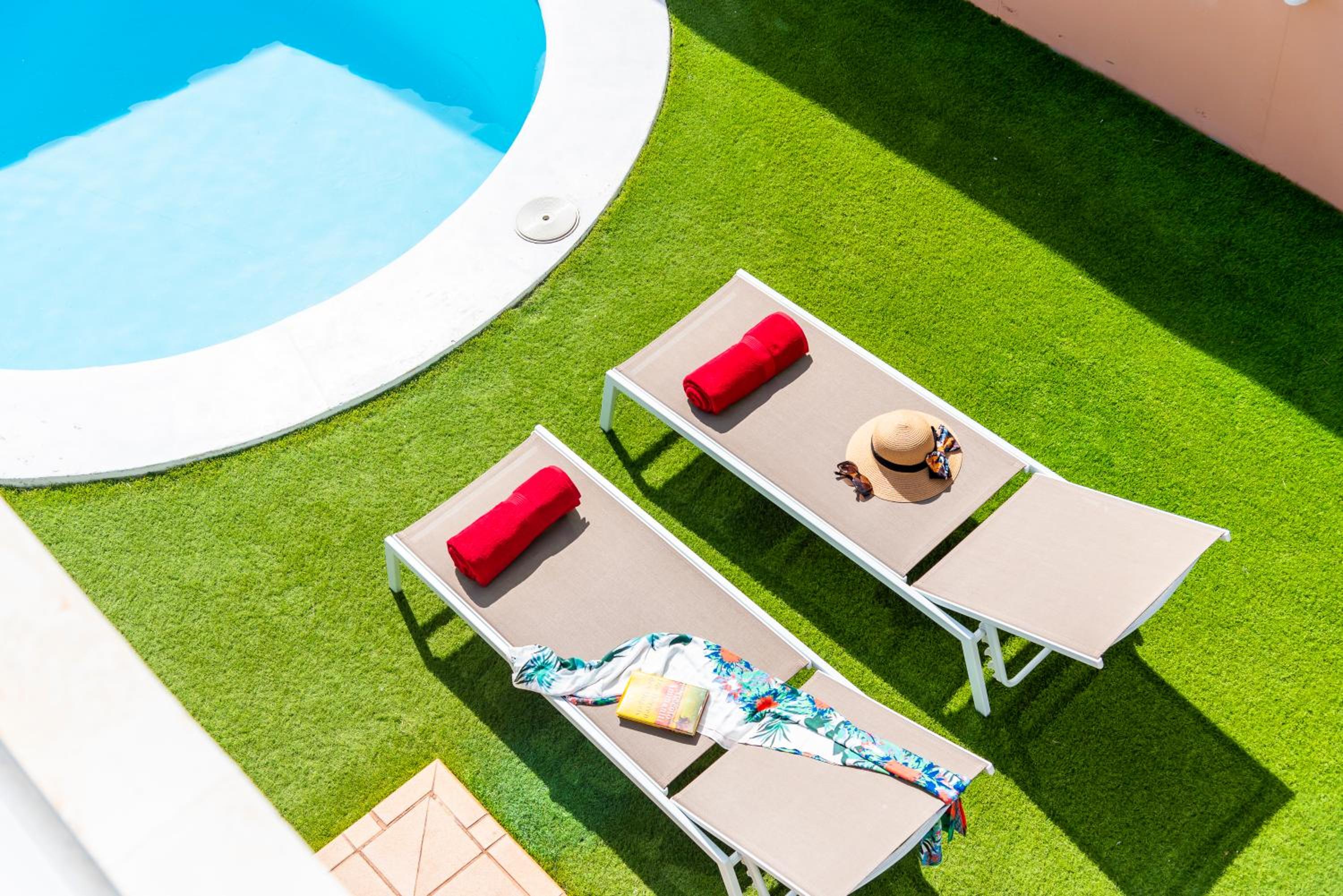 VILLA MELYNA Private Heated Pool