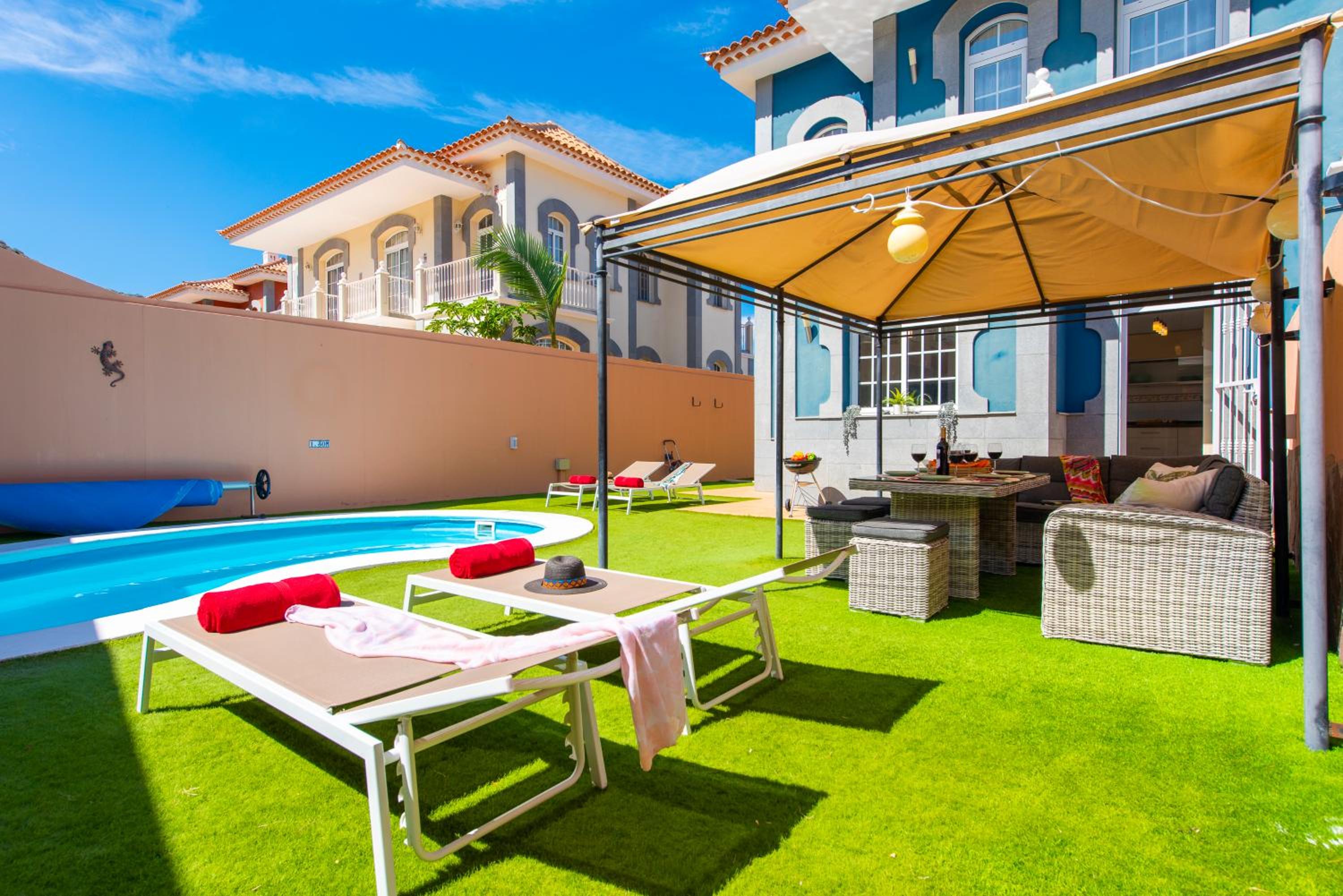 VILLA MELYNA Private Heated Pool