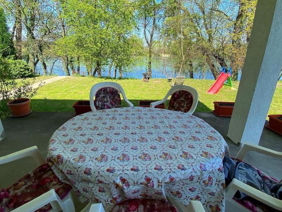 Vikendica Drina Hill sa bazenom Loznica view 4