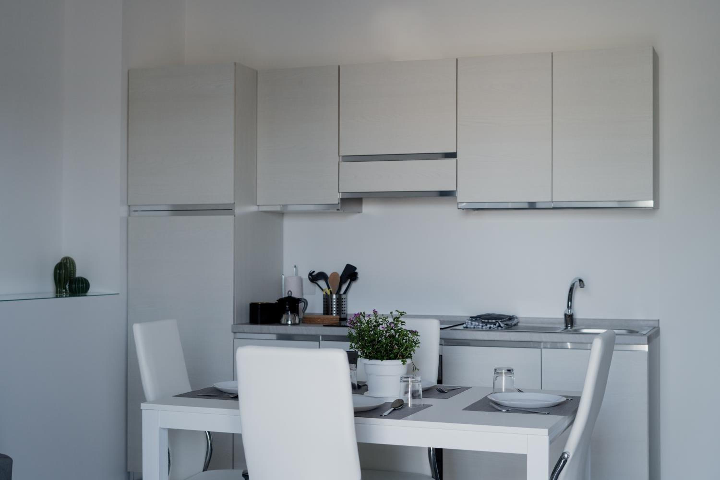 DOMUS RESIDENCE - LUCREZIO - view 3