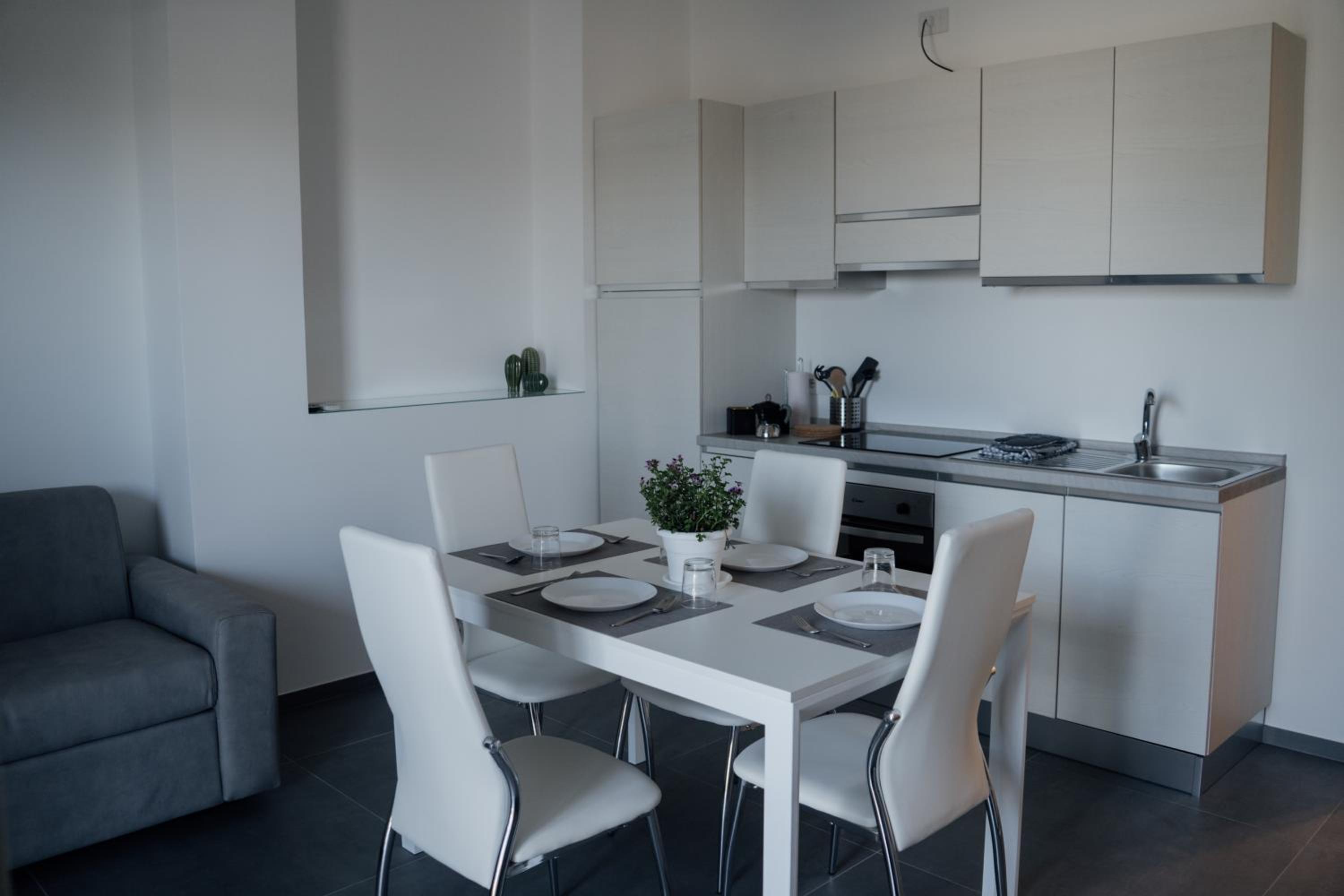 DOMUS RESIDENCE - LUCREZIO - view 4