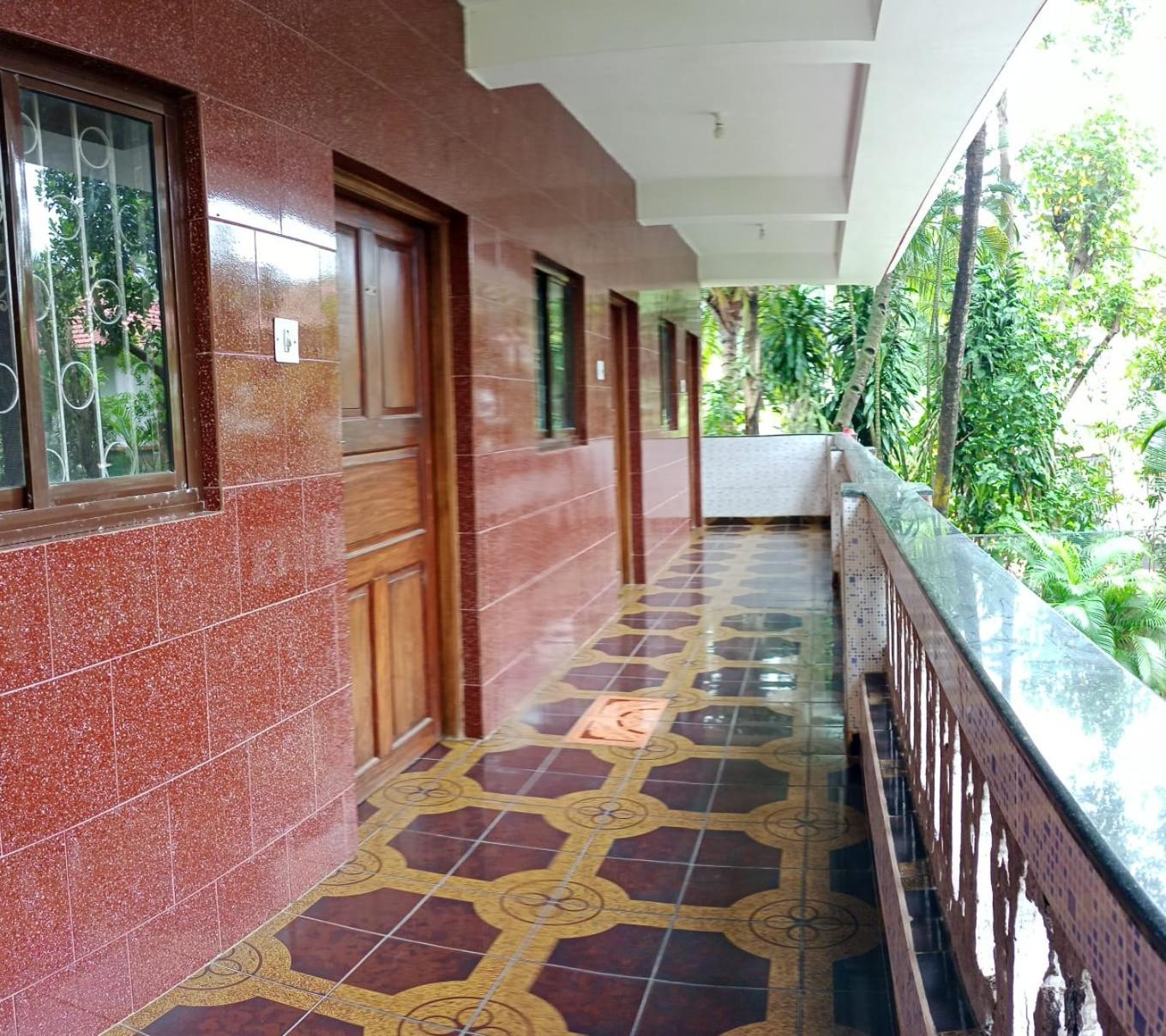 selfia guest house majorda