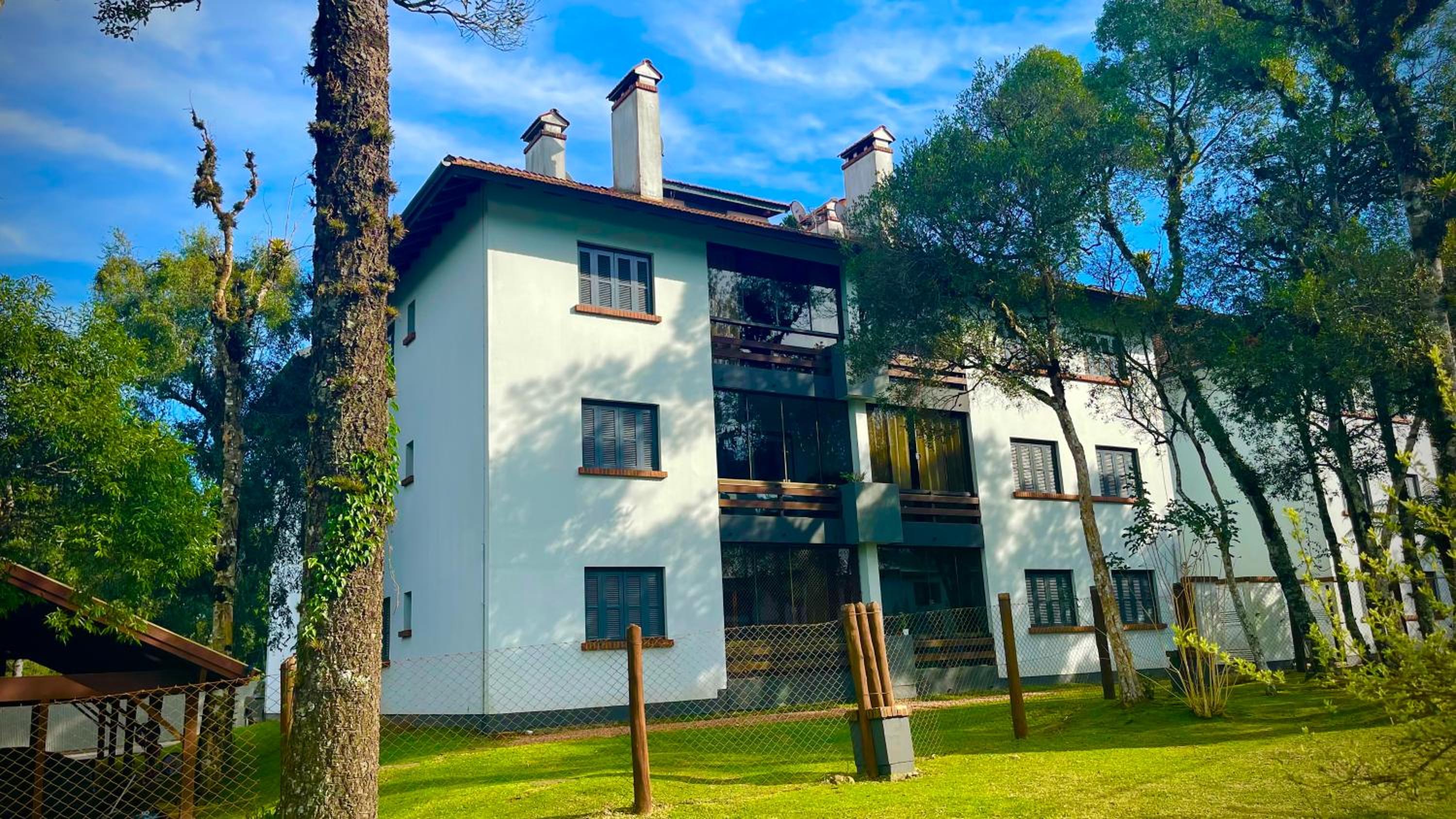 Apto duplex em Gramado com churrasqueira view 3