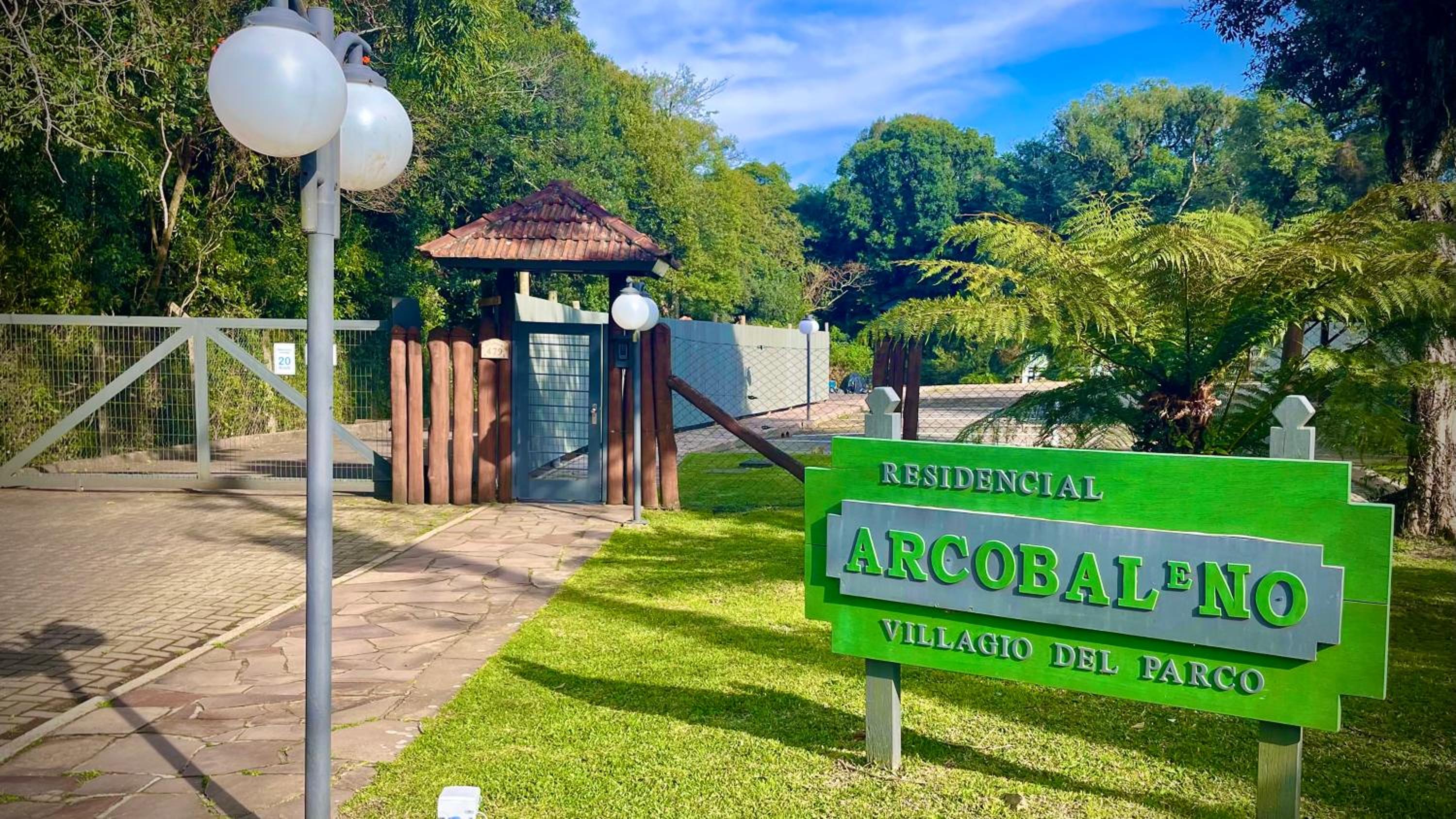 Apto duplex em Gramado com churrasqueira view 2