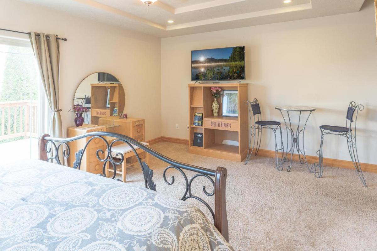 Darby Manor view 3
