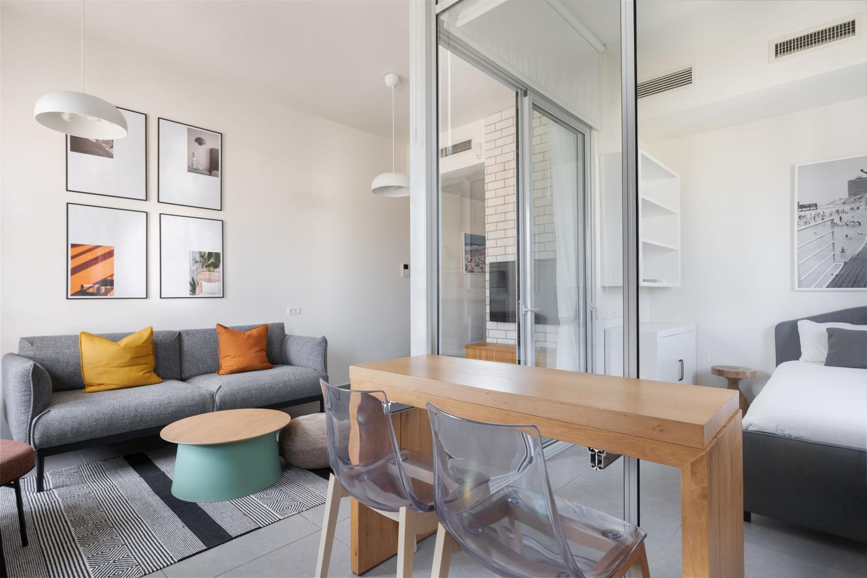 Bauhaus Boutique by TLV2RENT