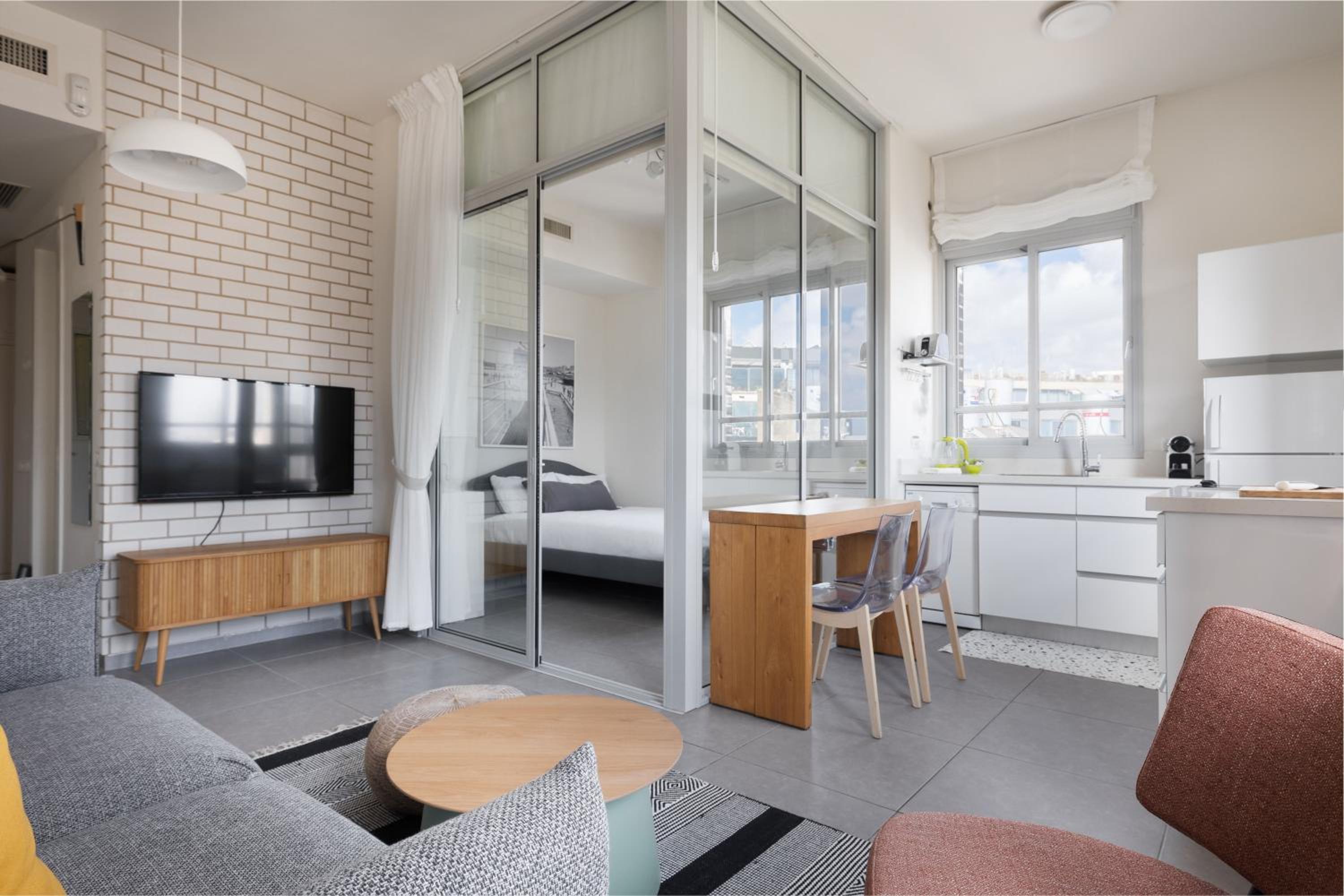 Bauhaus Boutique by TLV2RENT