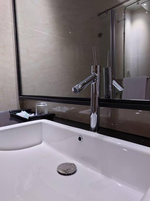 The Rixx Premium Apartment (gym/pool/security)