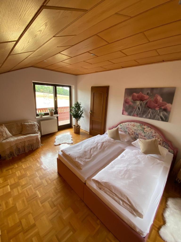 Idyllisches Ferienhaus “Werra Ausblick” am Meißner