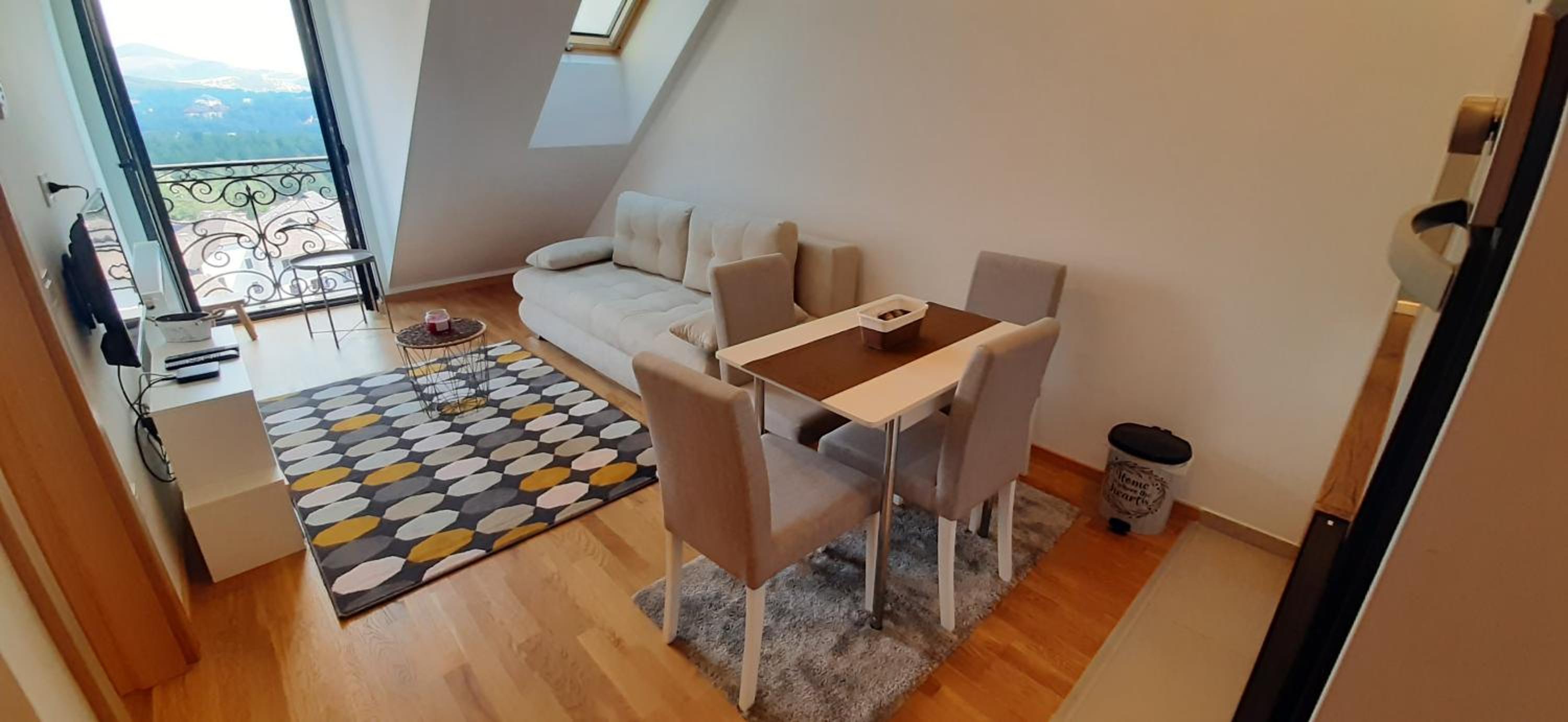 Apartment Sky 7 view 5