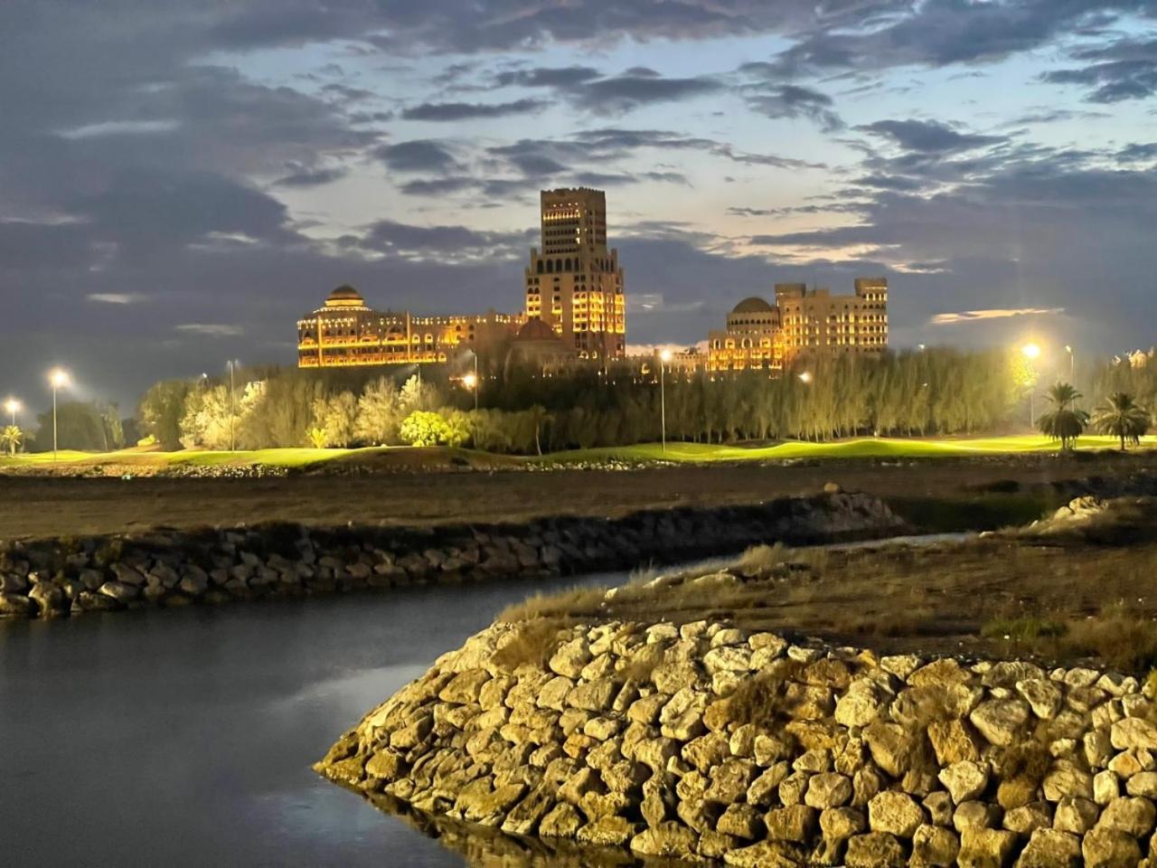 Private Suites Al Hamra Palace at golf & sea resort