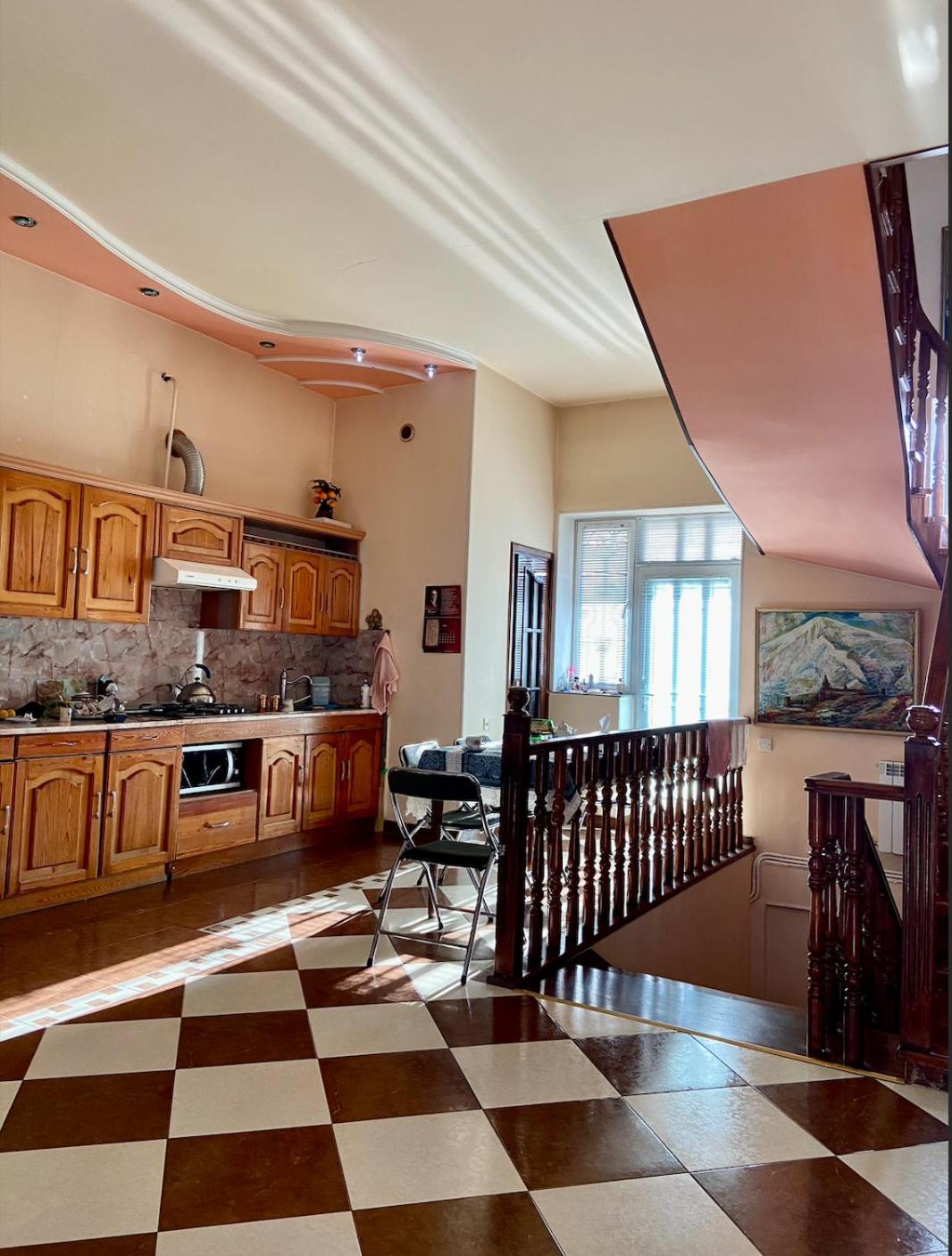 Doctor's House