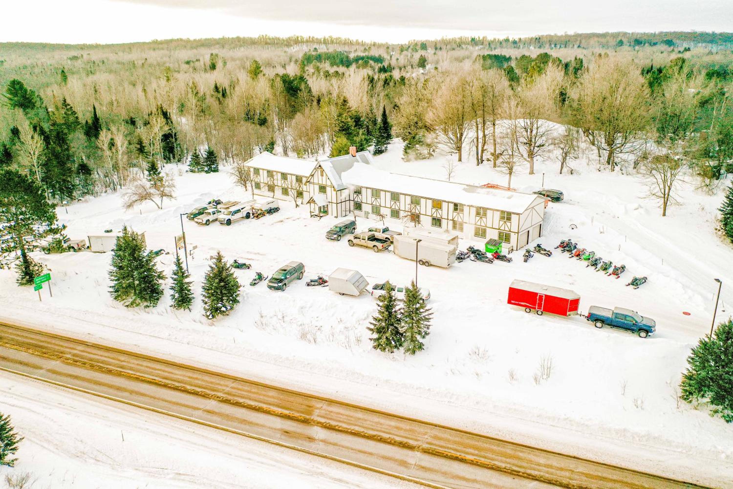 Snow Chasers Lodge view 5