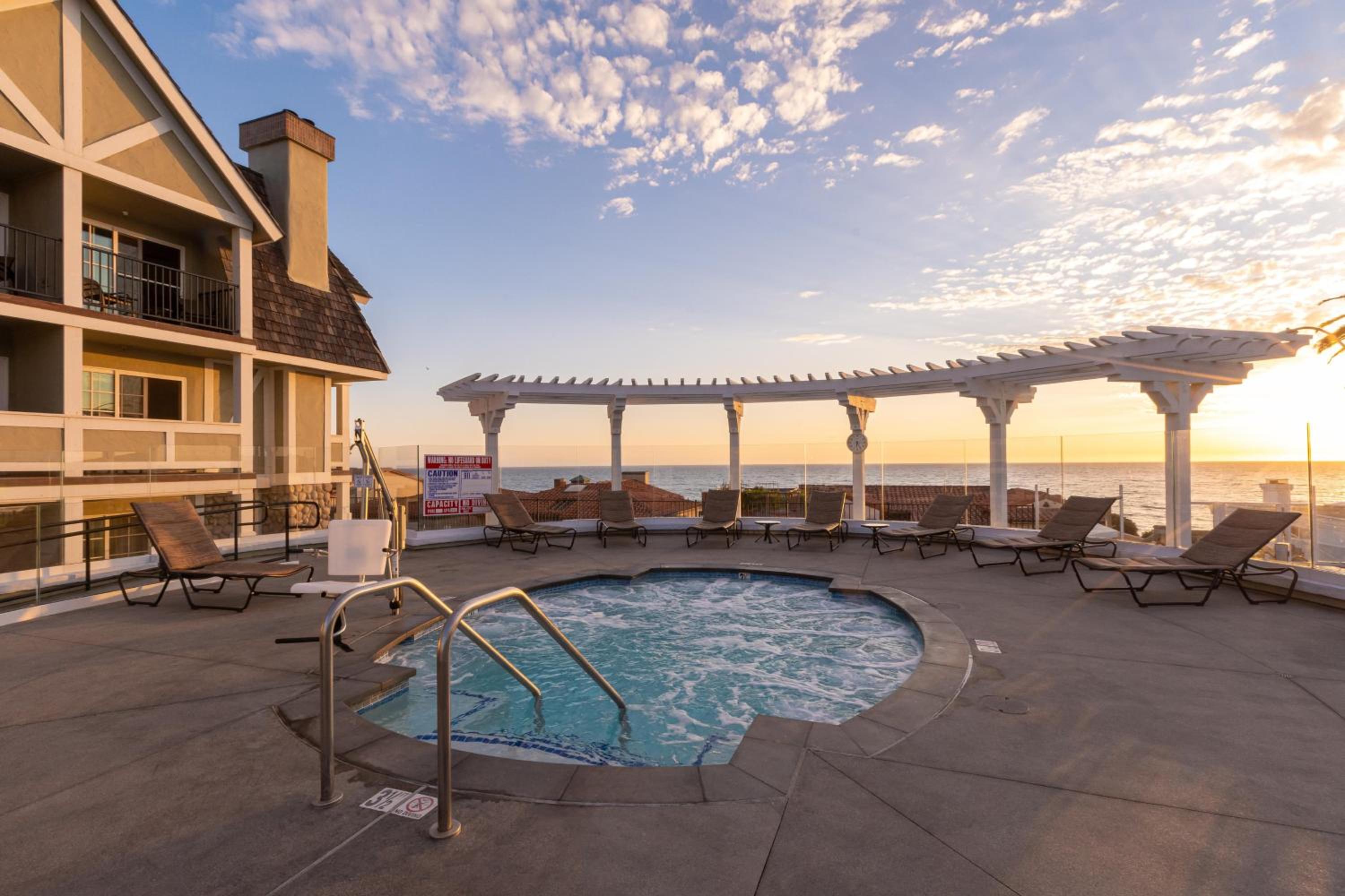 Carlsbad Inn Beach Resort