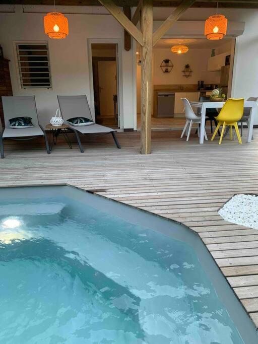 Gîte SOAM, piscine et terrasse privée