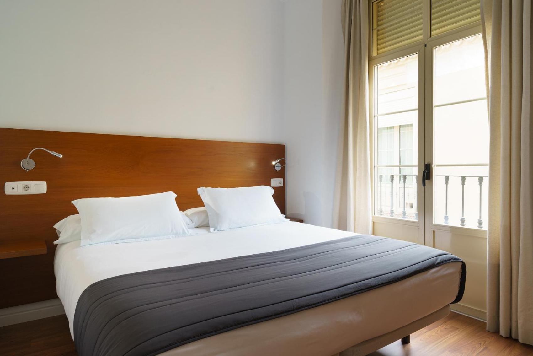 Minimal Rooms by ELE Apartments