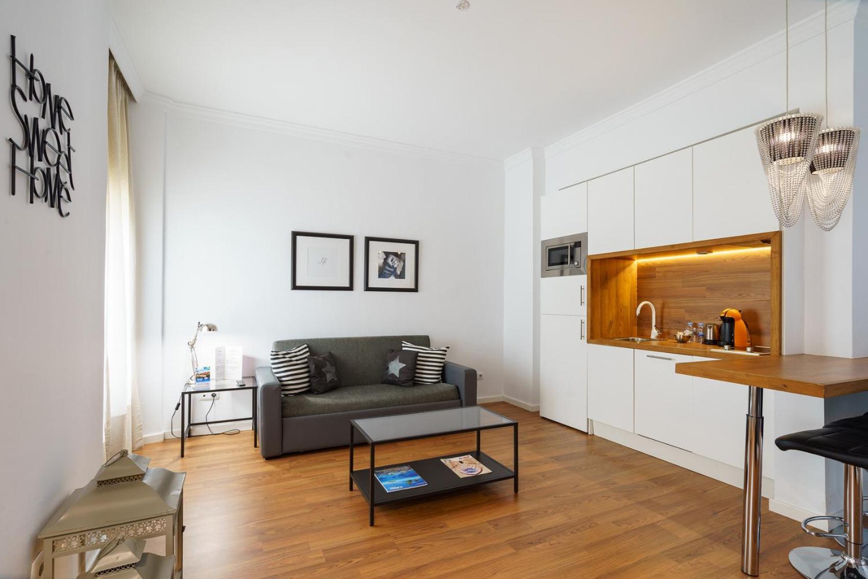 Minimal Rooms by ELE Apartments