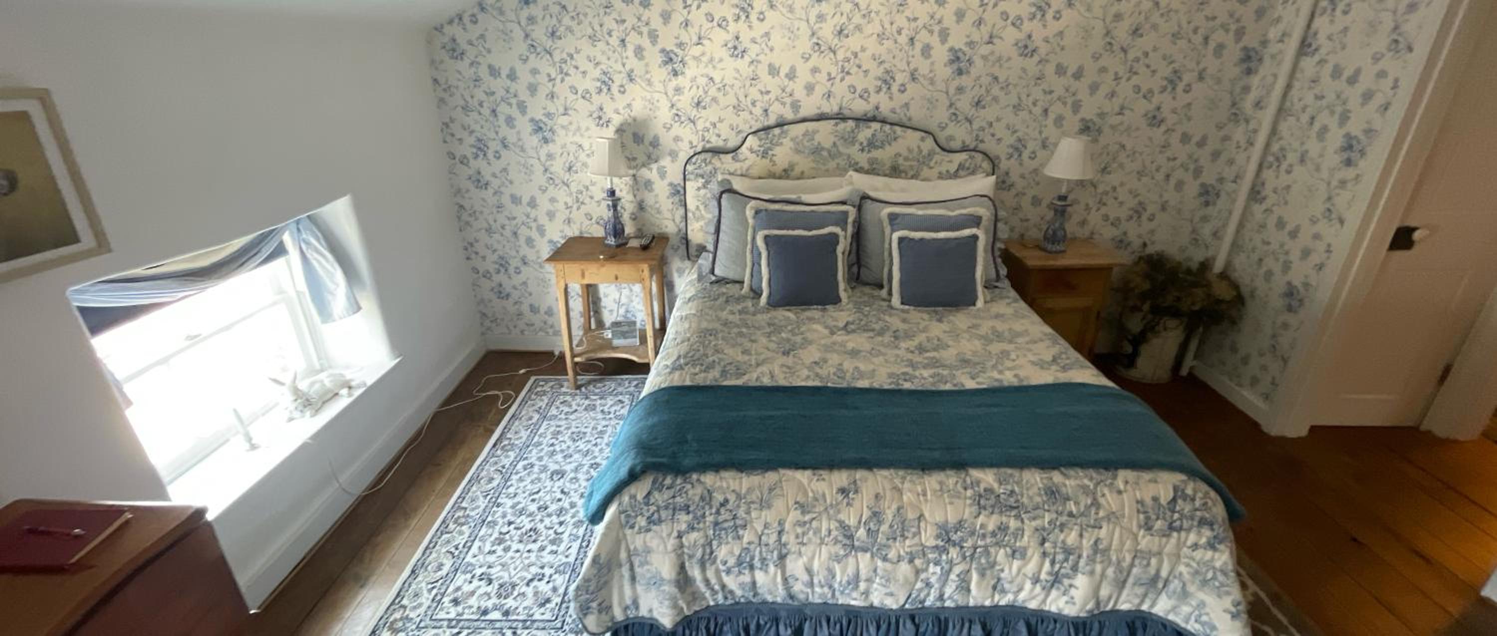 Wayside Inn Bed and Breakfast - Property Image 2