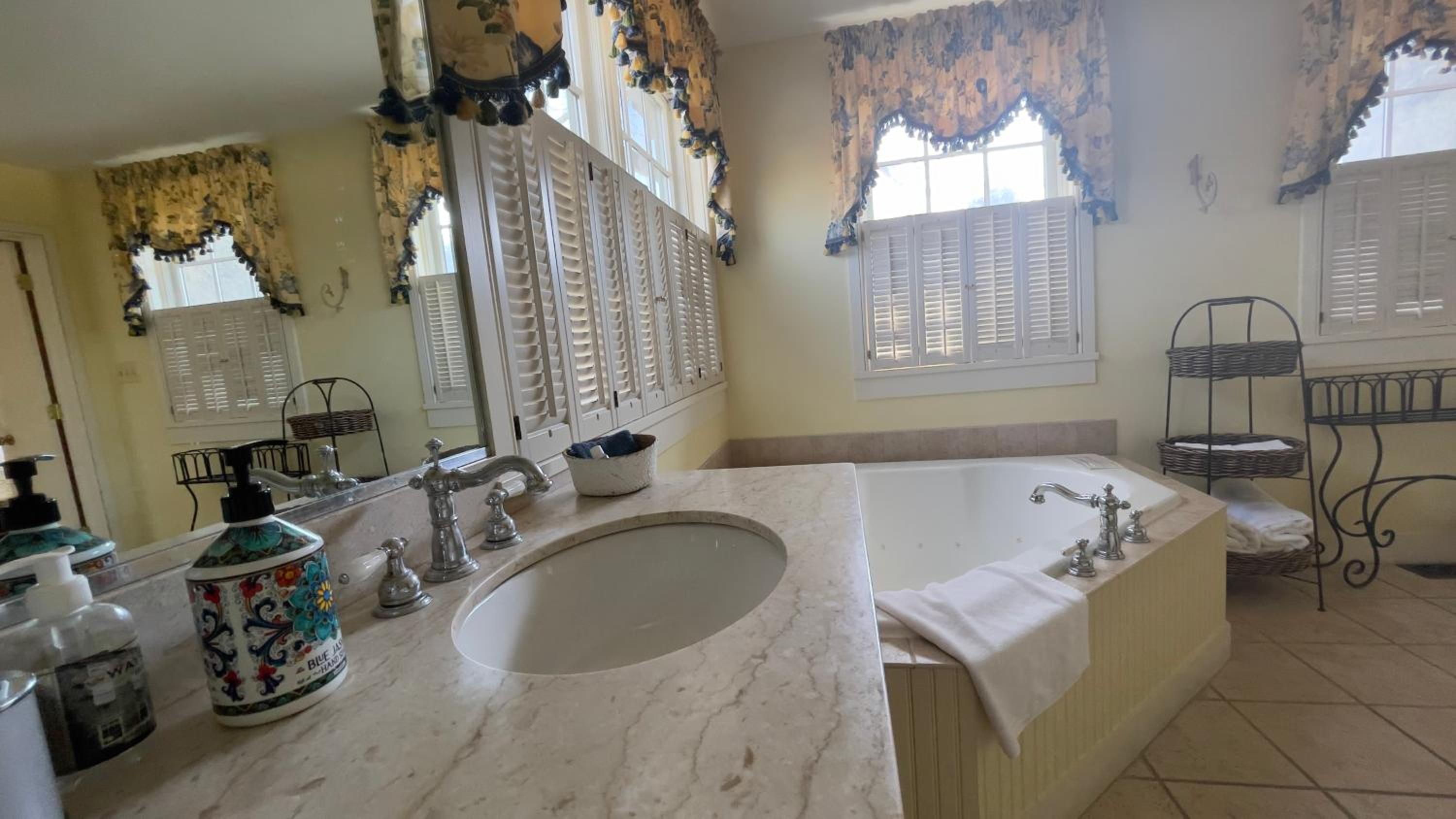 Wayside Inn Bed and Breakfast - Property Image 21