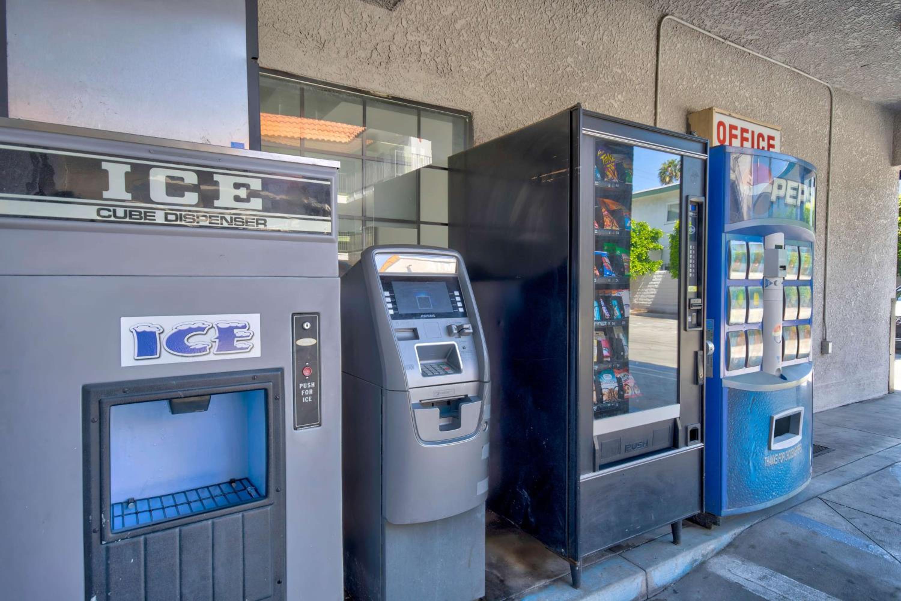 Motel 6-Inglewood, CA - Property Image 5