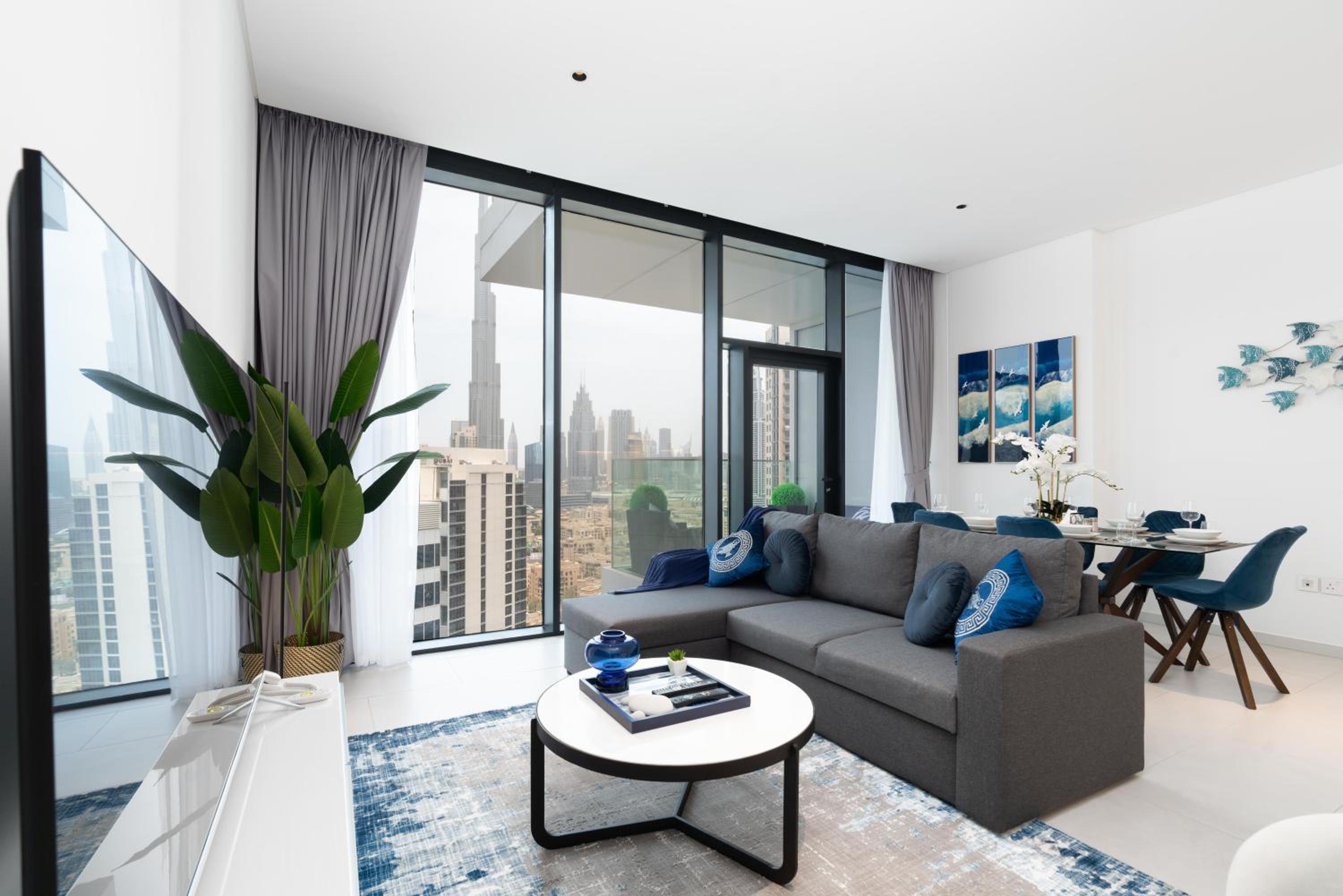 Ultimate Stay / 4 Beds / Burj Khalifa View / Ultra Modern / Business Bay