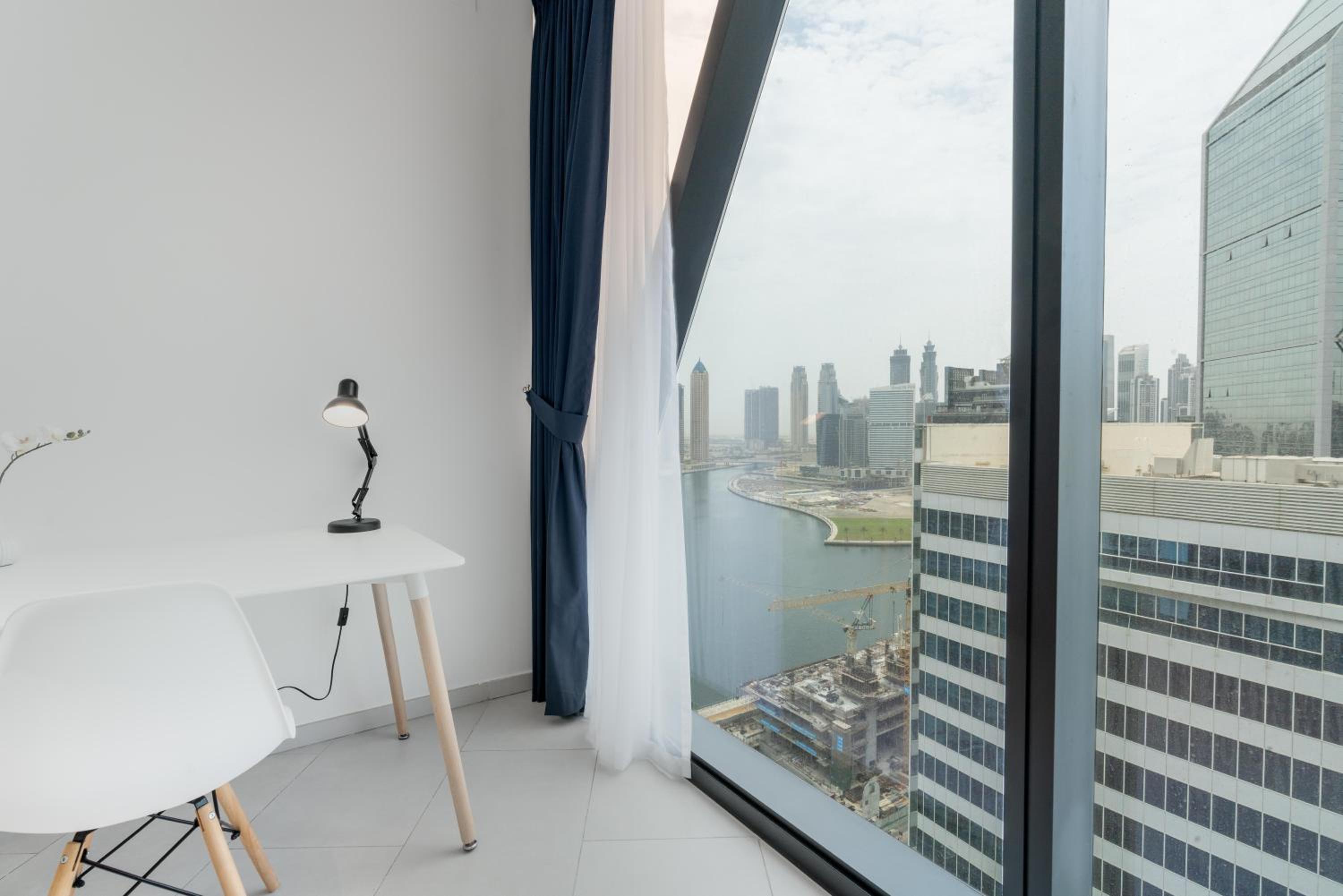 Ultimate Stay / 4 Beds / Burj Khalifa View / Ultra Modern / Business Bay