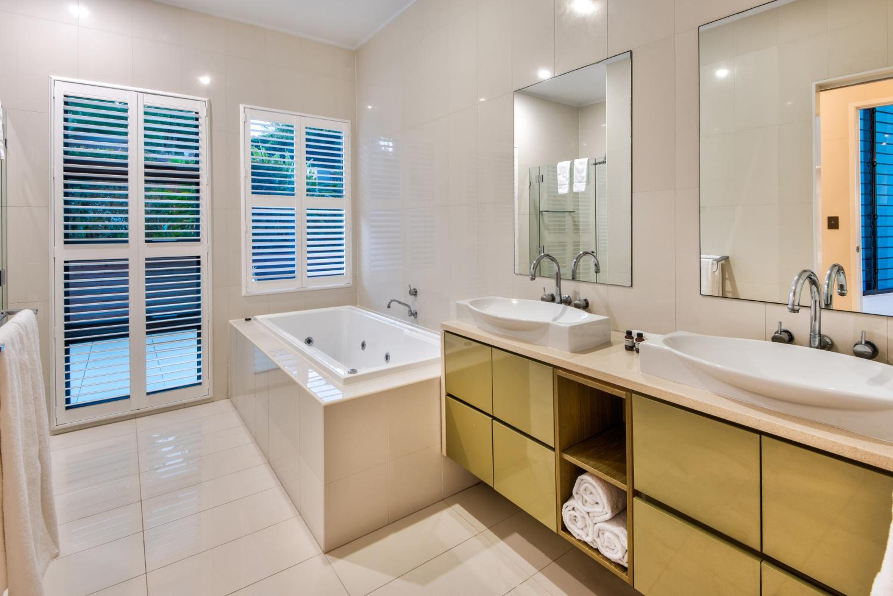 Southwinds on Hamilton Island by HIHA