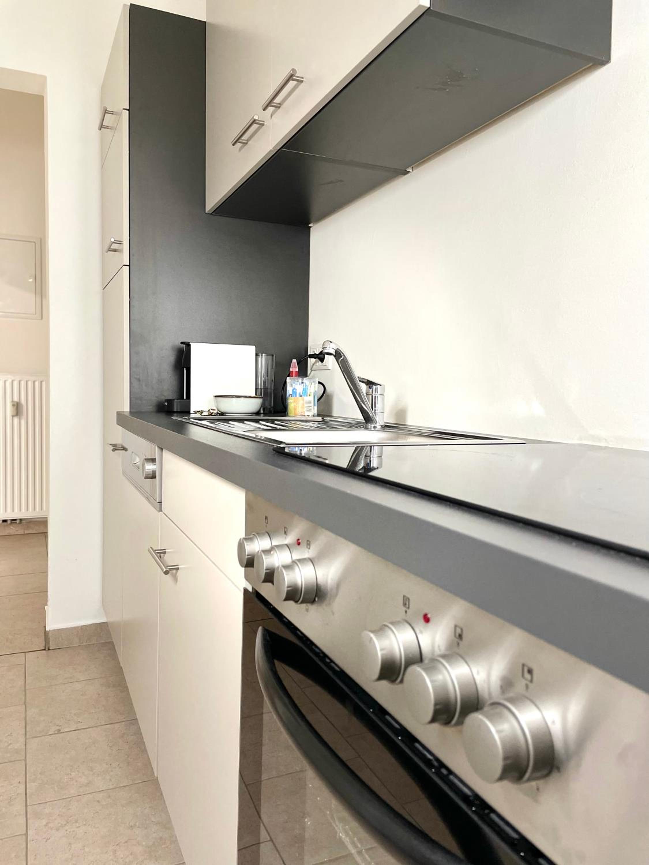 NOOR - Central Comfy Apartment - Self Check-in view 4