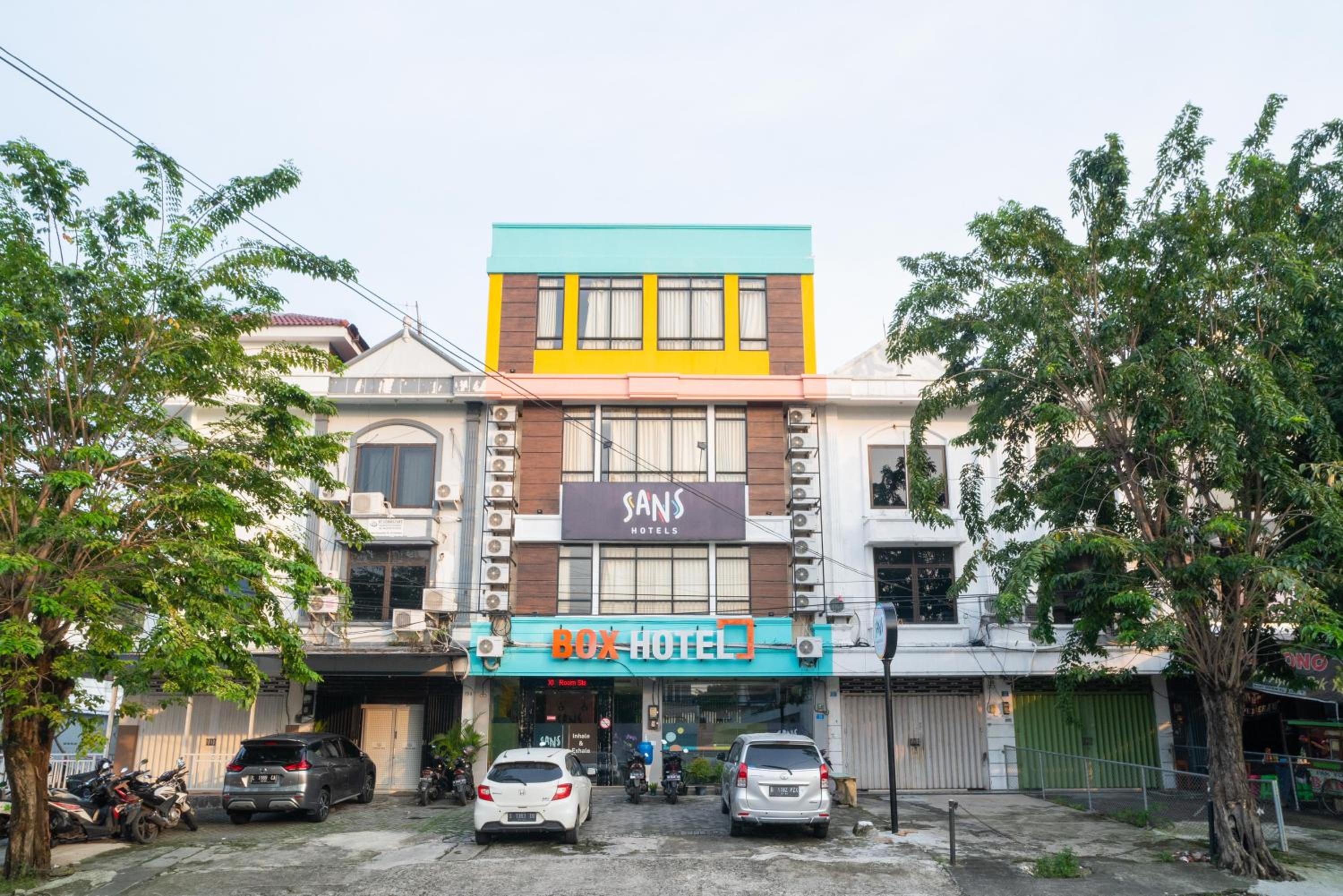 Sans Hotel Kupang Indah Surabaya