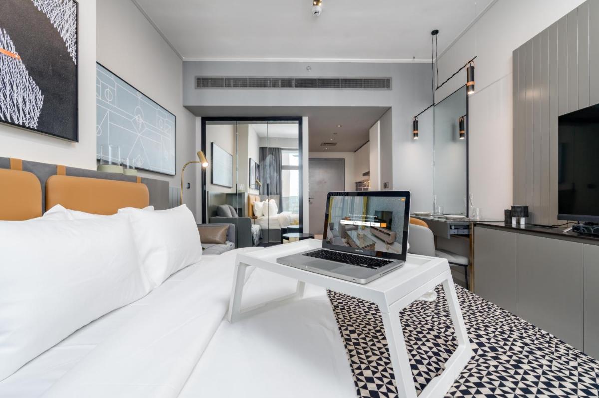Vacay Lettings - Lovely Studio with Pool View