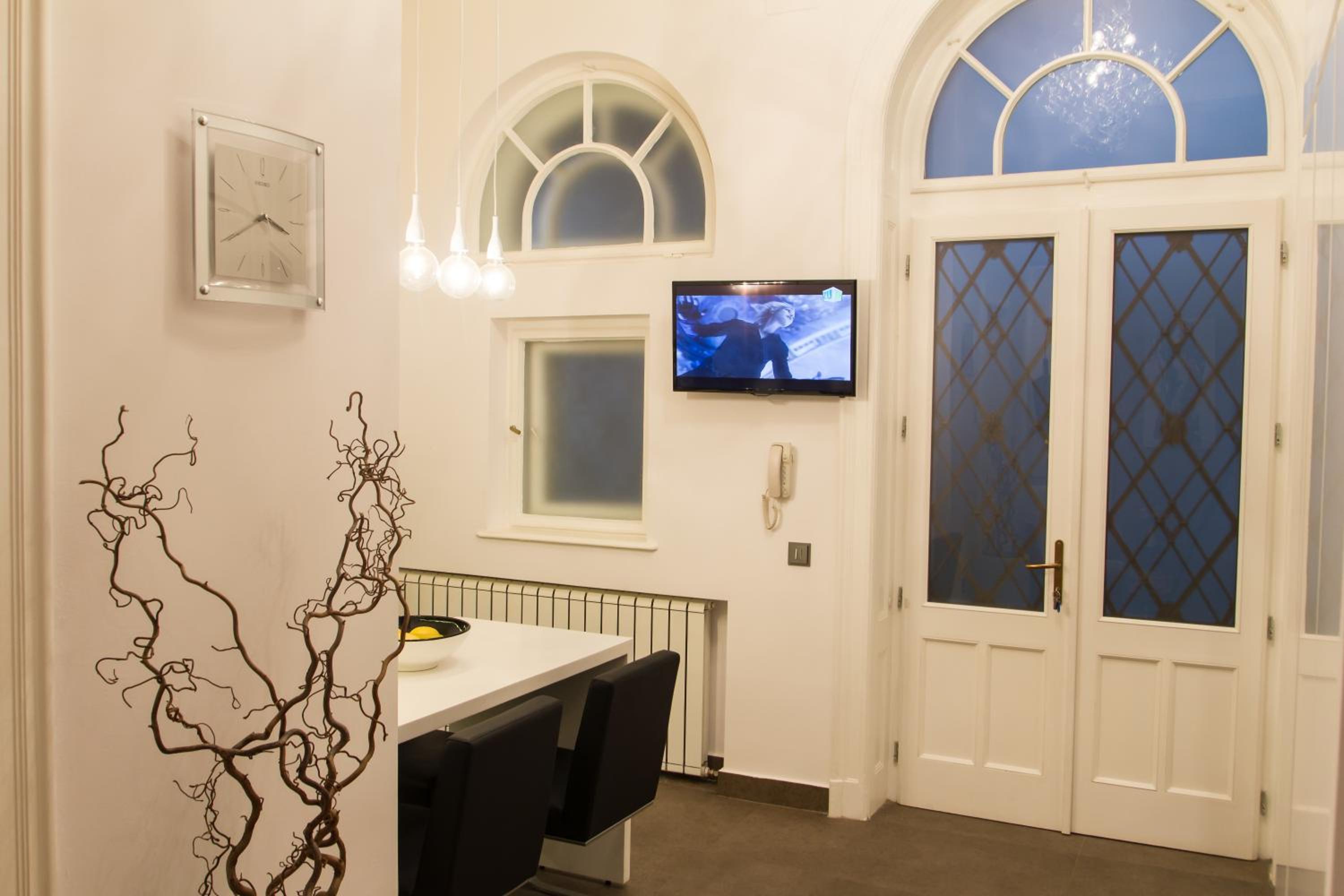 Matei Corvin Deluxe Apartment