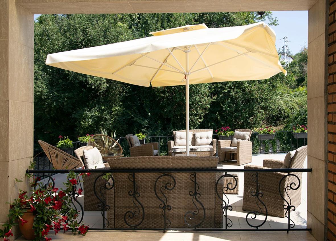 outdoor BBQ area