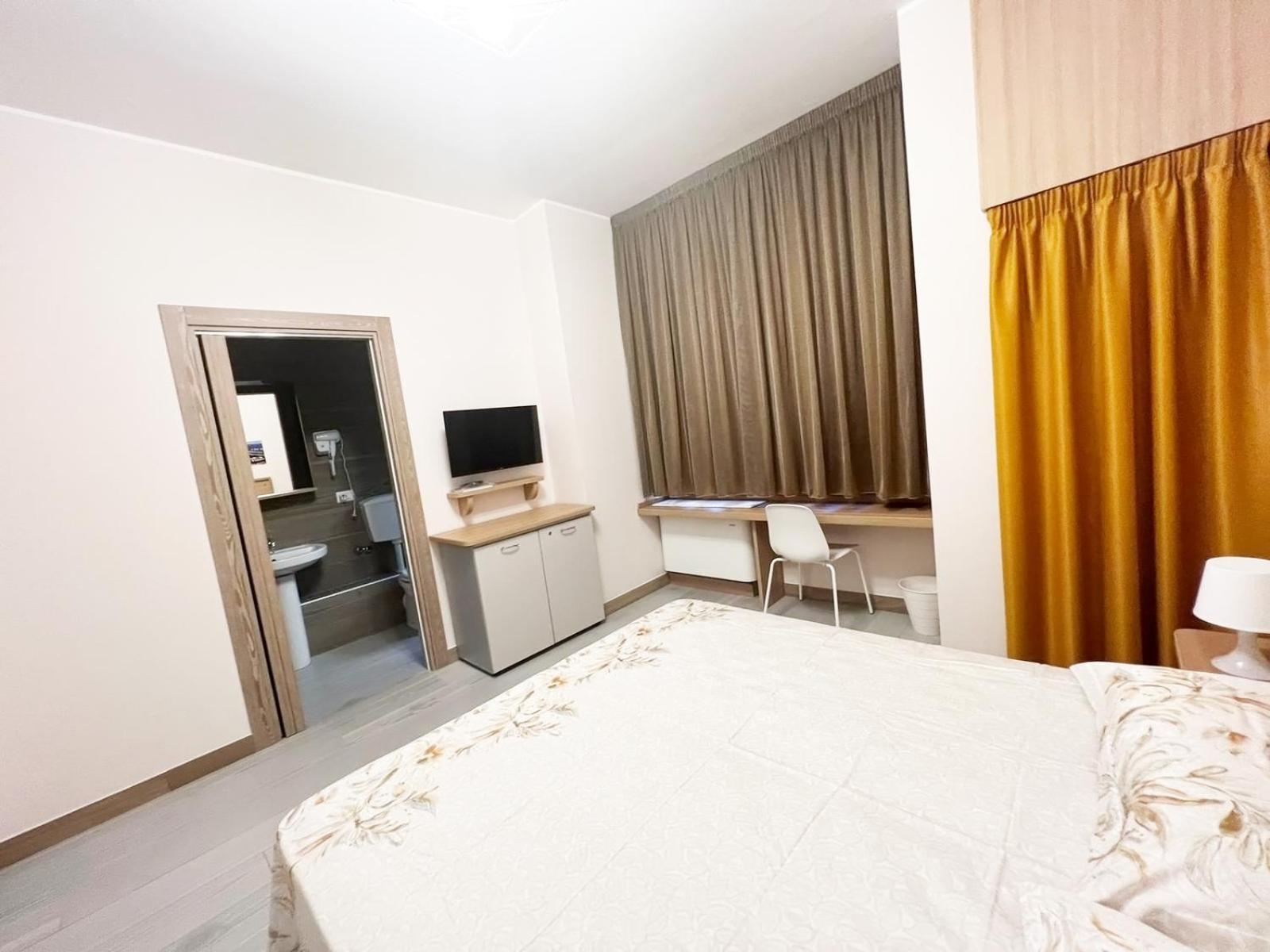 Sissi Comfort Rooms Foresteria Lombarda