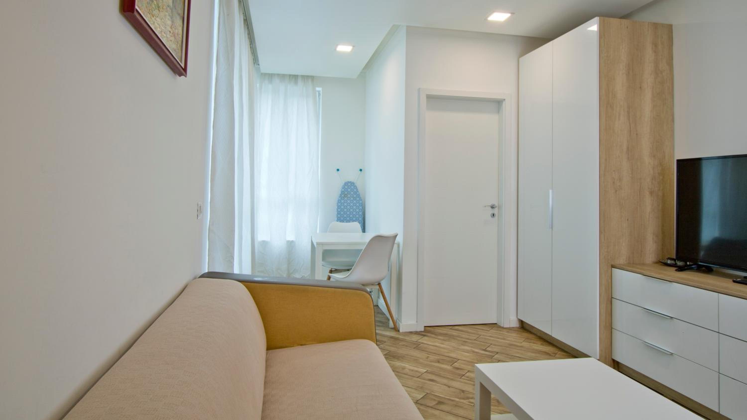 Colonel apartment dream view 3