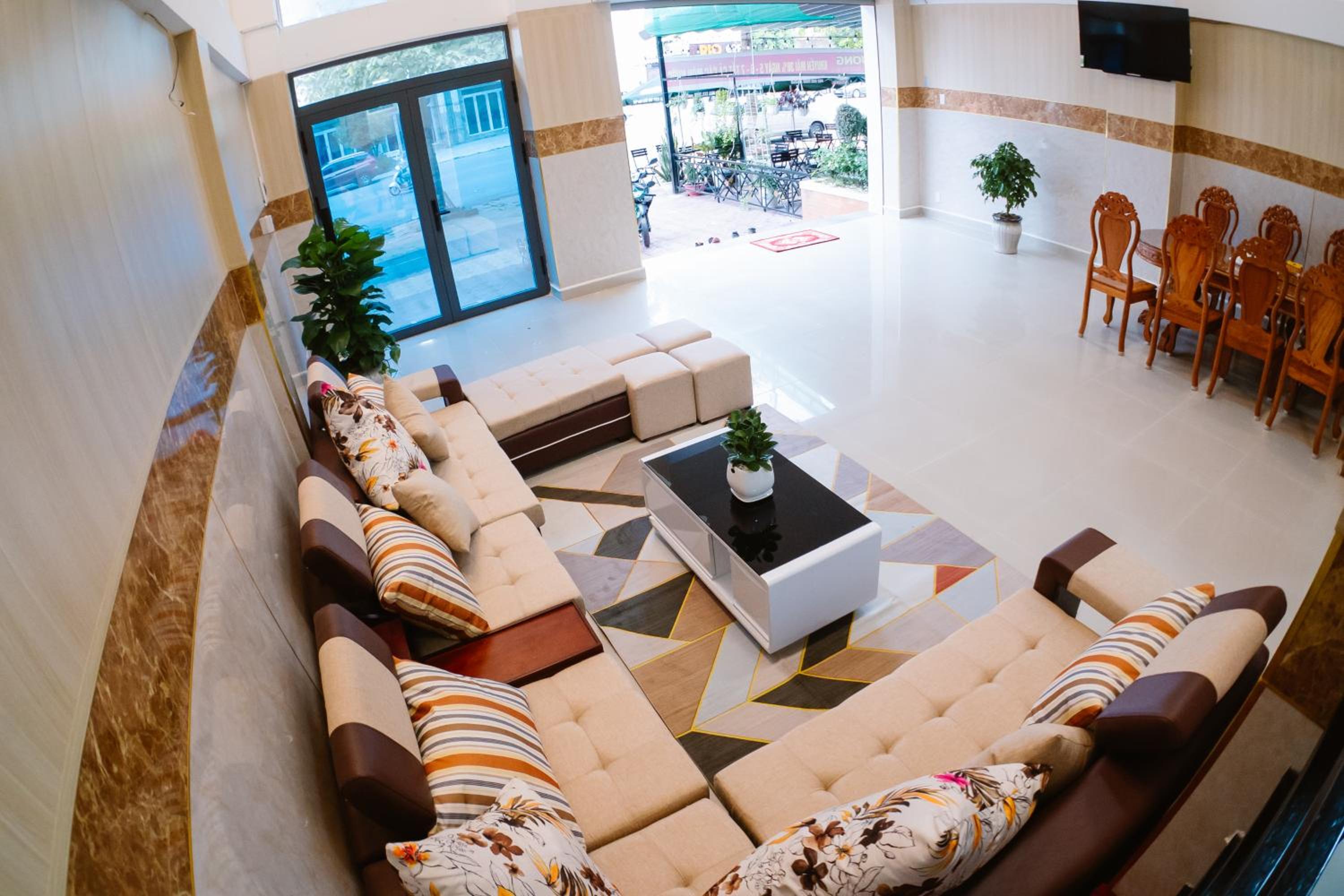 Hung Phu Home & Apartment