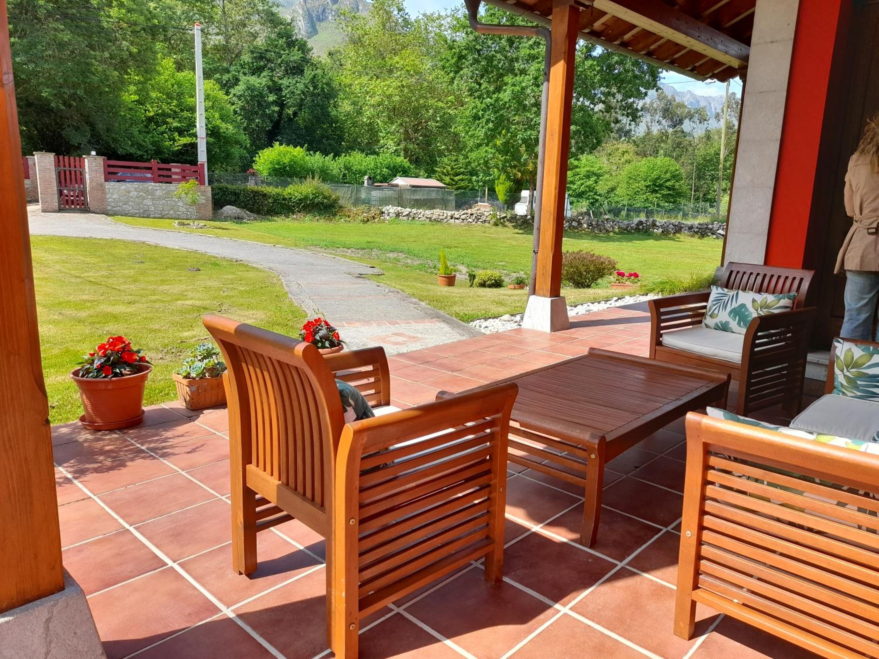 Gestiona2R - Casa Camelia con jardin, ideal familias