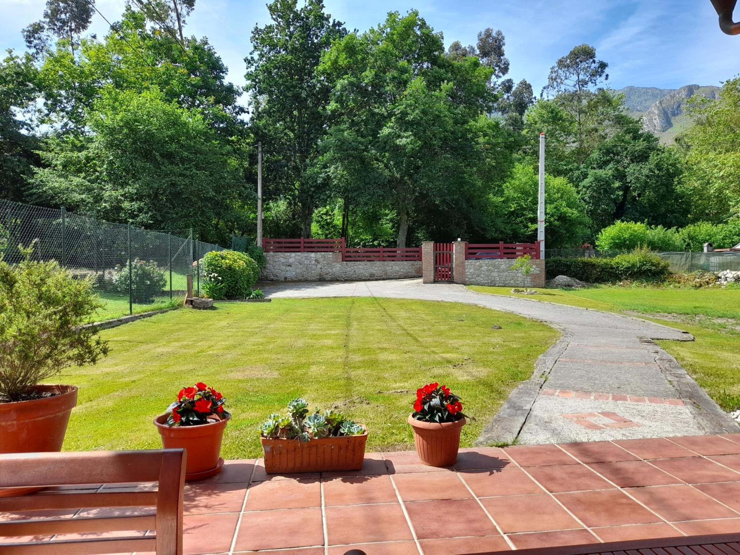 Gestiona2R - Casa Camelia con jardin, ideal familias