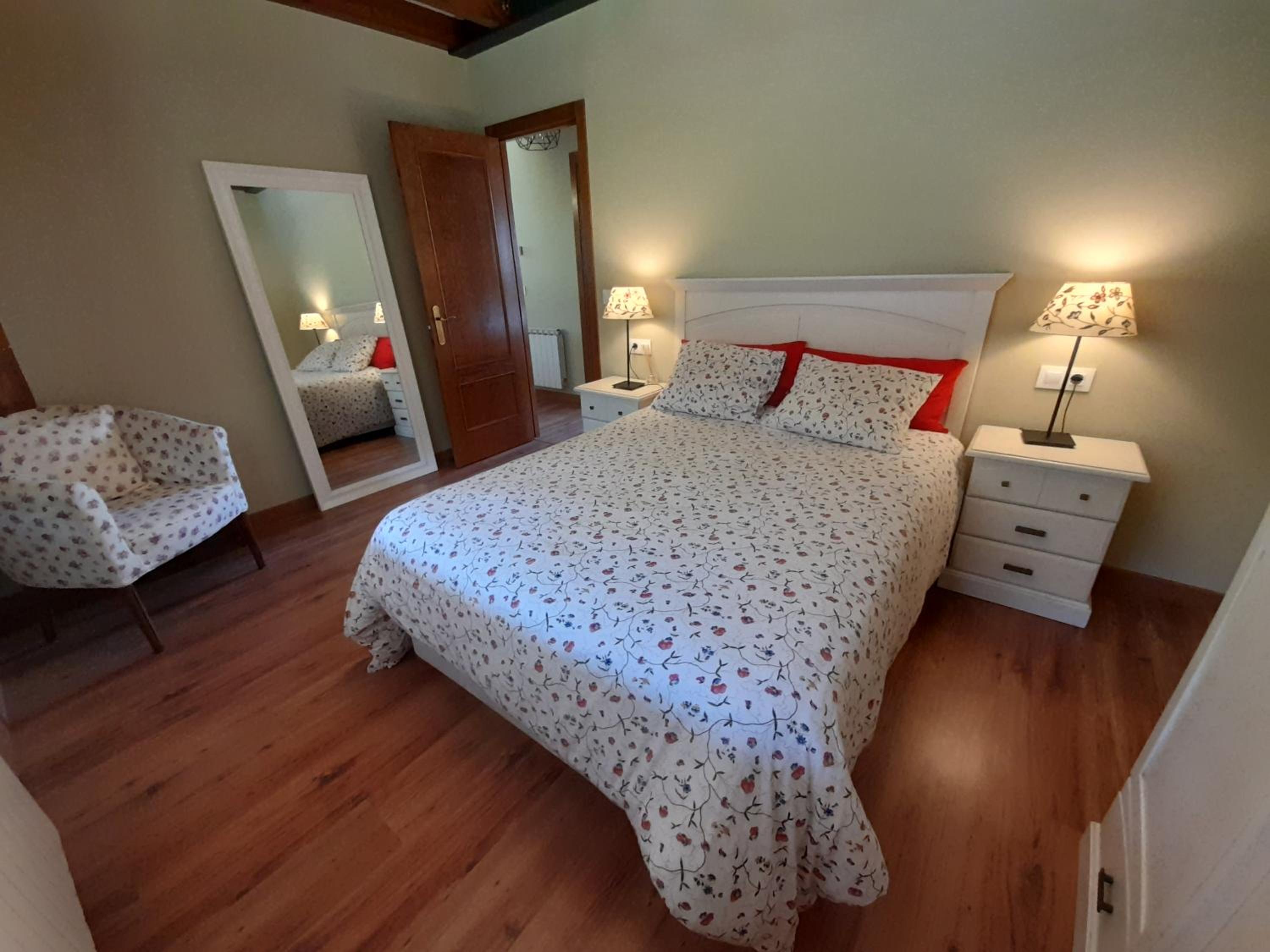 Gestiona2R - Casa Camelia con jardin, ideal familias