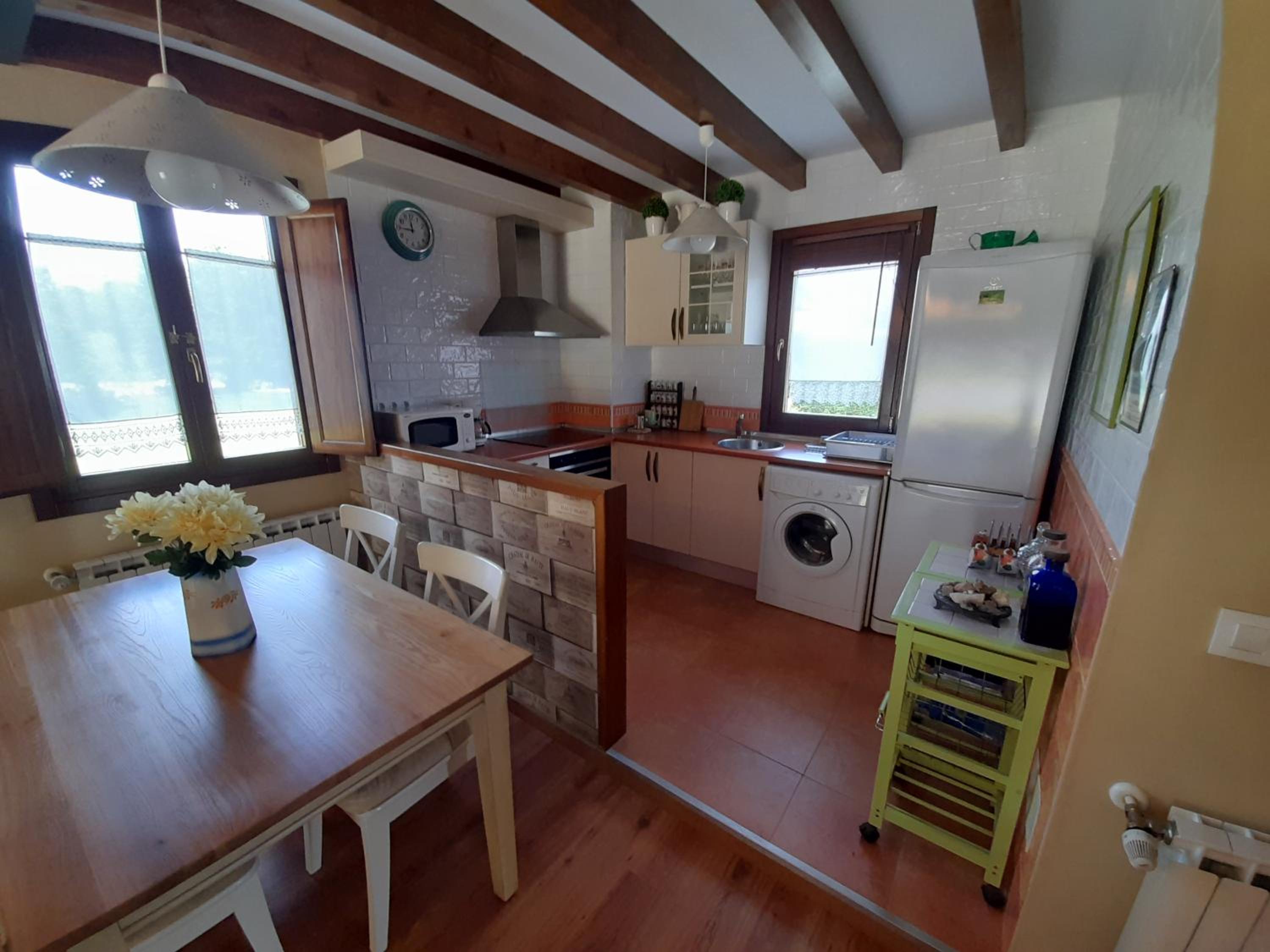 Gestiona2R - Casa Camelia con jardin, ideal familias