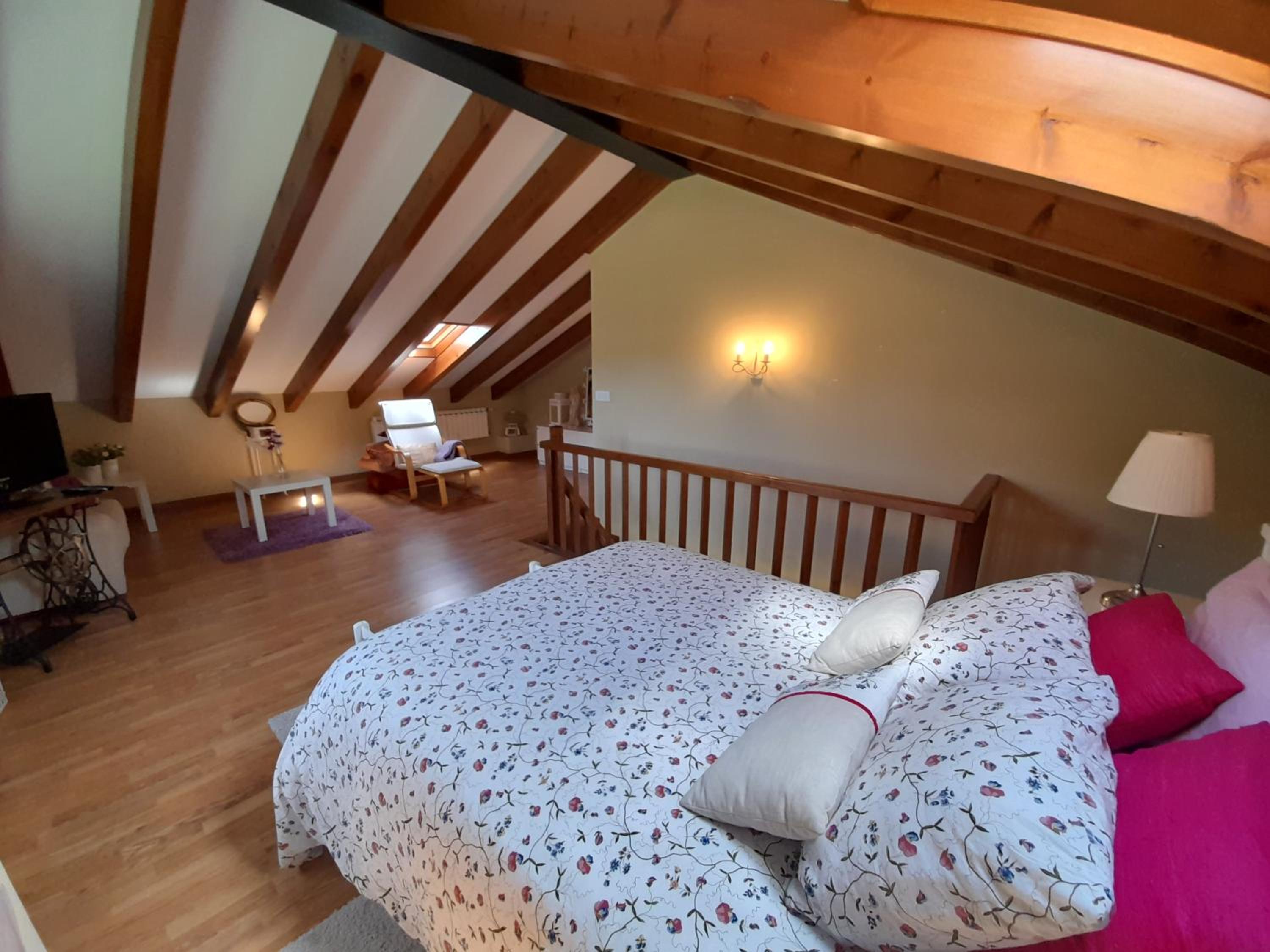 Gestiona2R - Casa Camelia con jardin, ideal familias