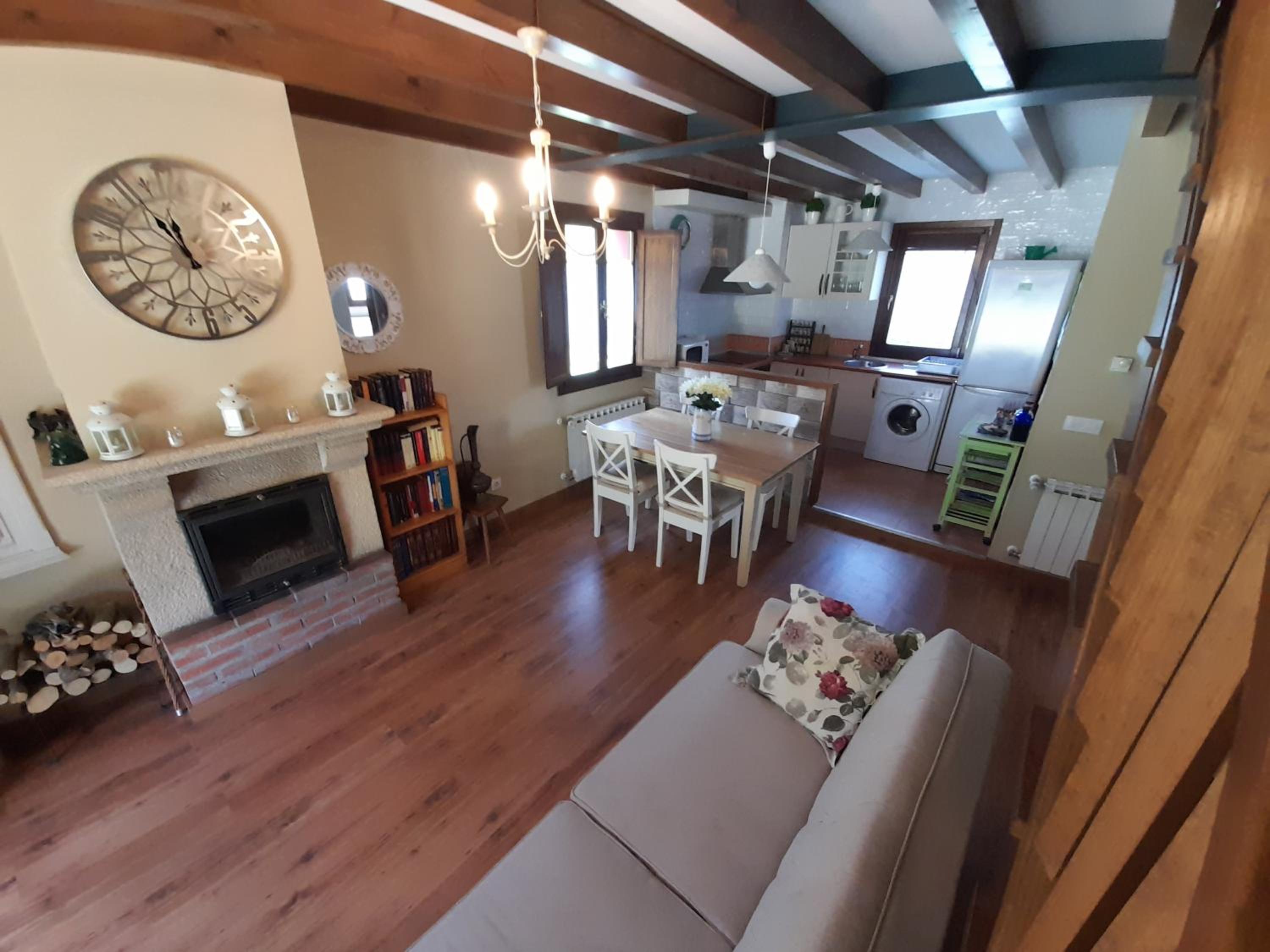 Gestiona2R - Casa Camelia con jardin, ideal familias
