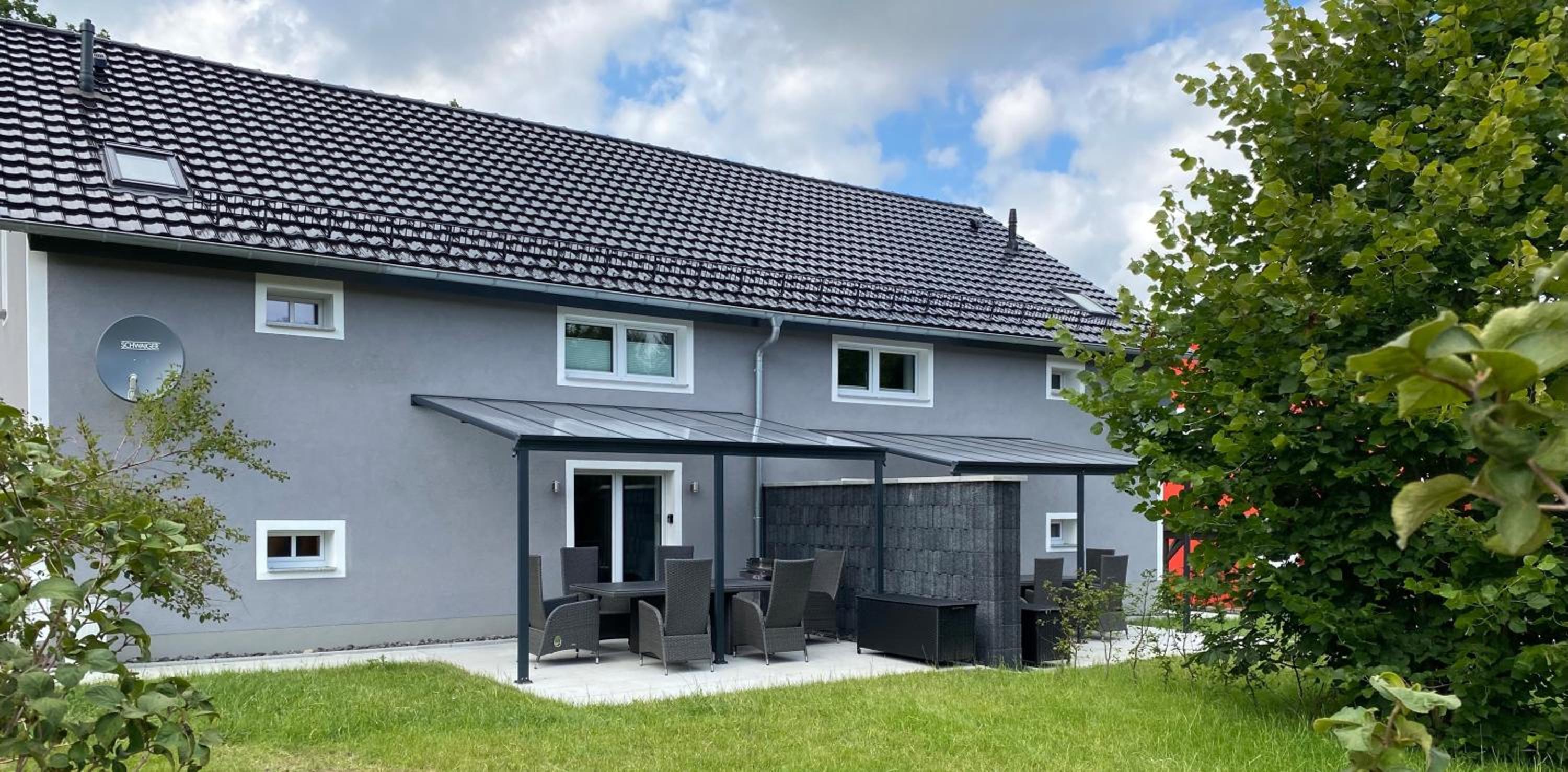 Ferienhaus Bimmelbahn 2 - Familienferienhaus 100 m am Dampflokbahnhof Sauna Trampolin Spielezimmer