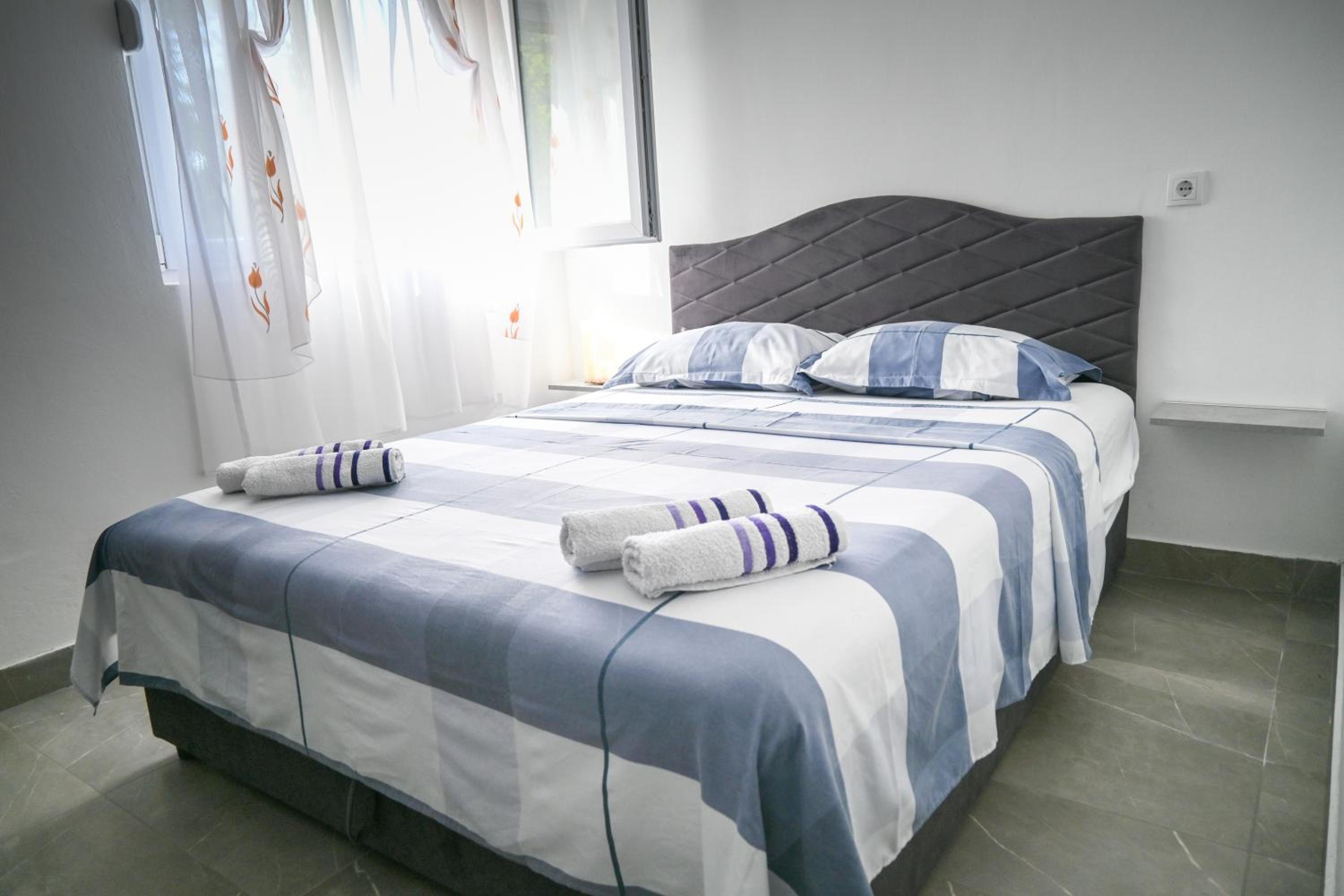 Photo 43