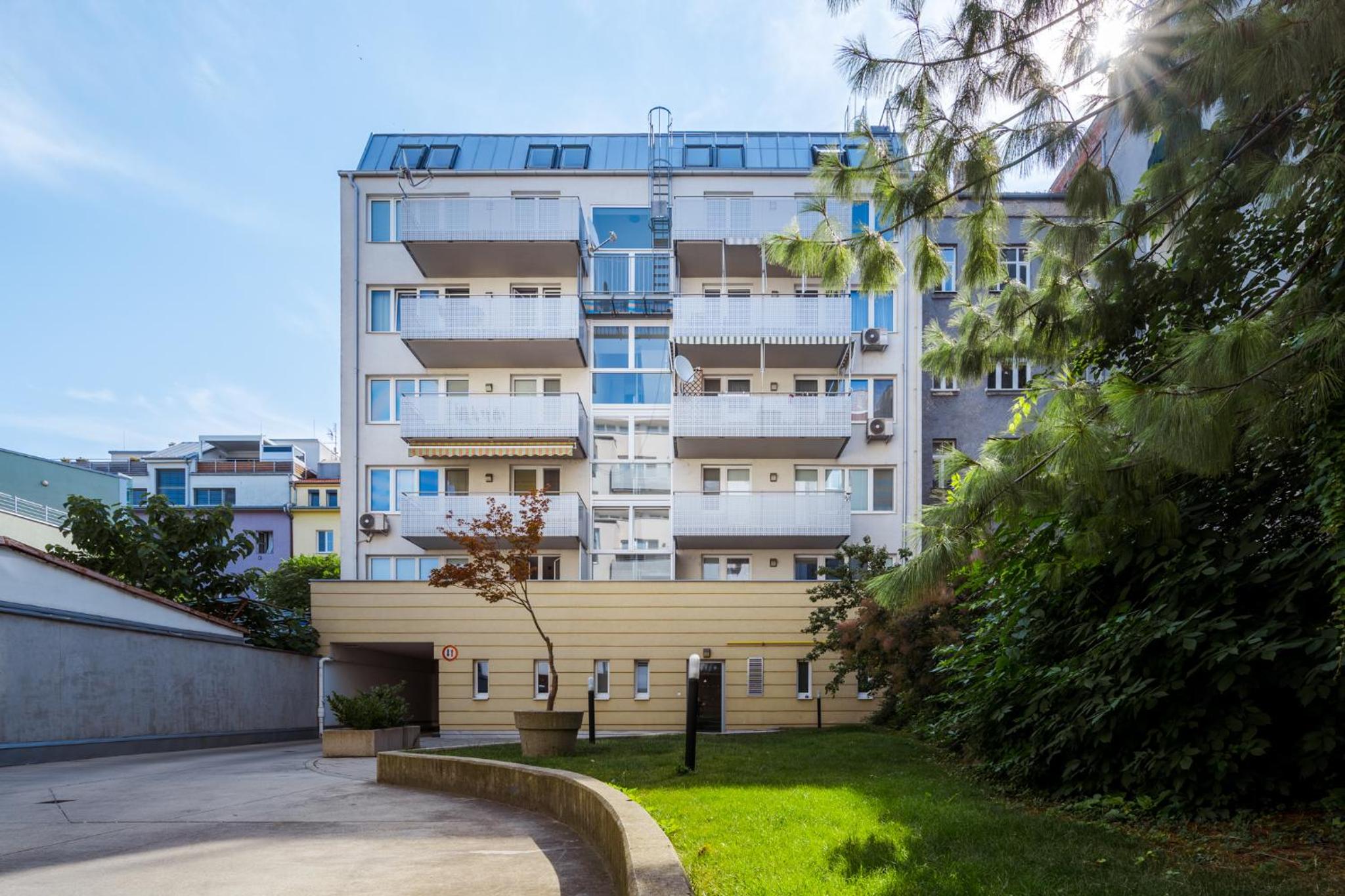 Hotel Business & Family Ambiente Apartments - Image 1